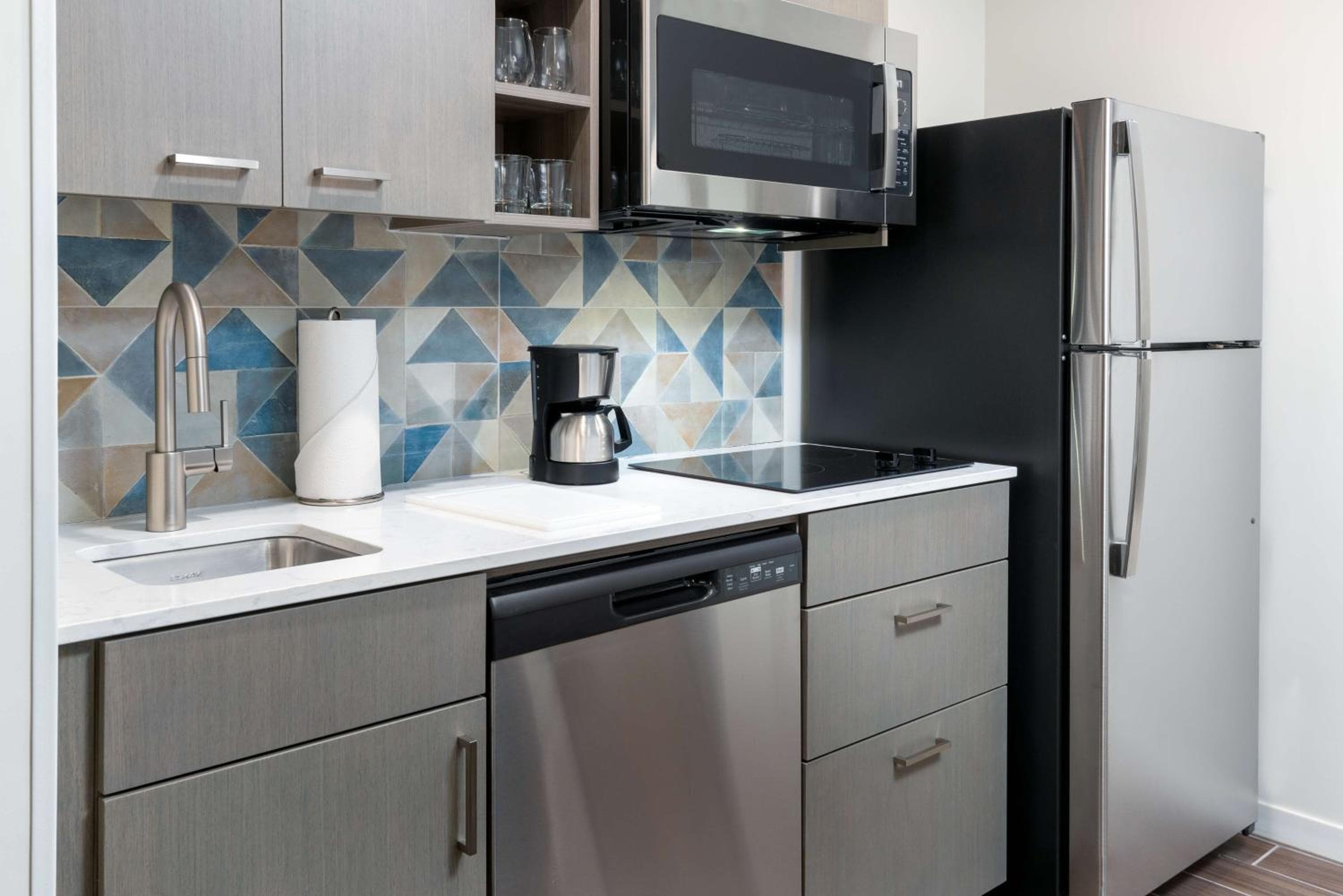 Hyatt House Orlando Aeroporto — 30