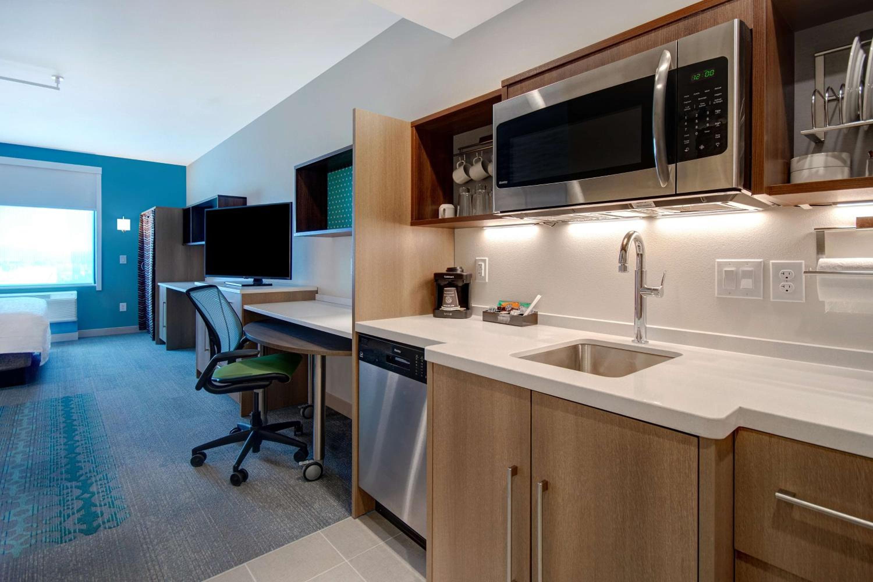 Home2 Suites By Hilton Las Vegas North — 10