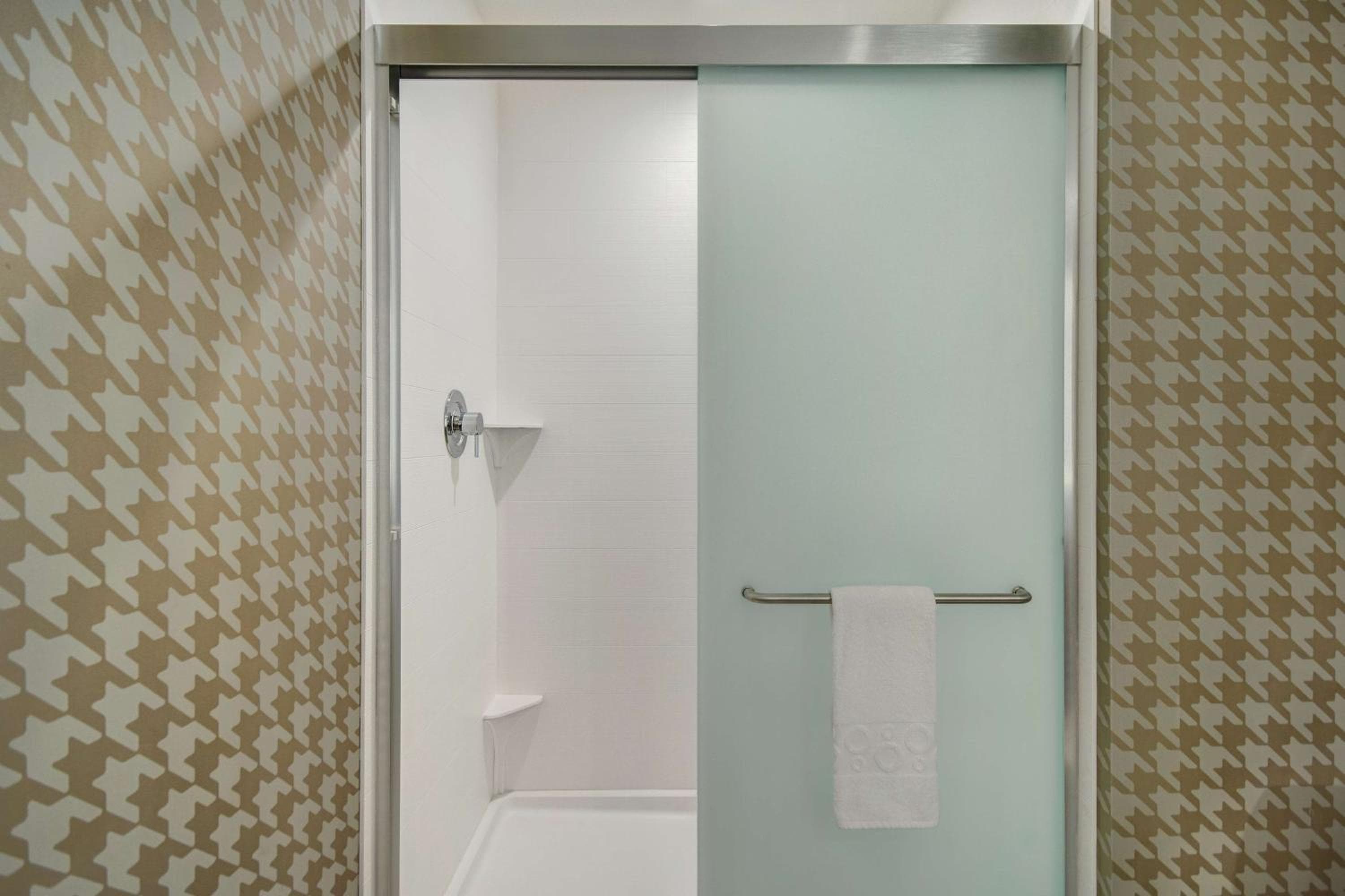 Home2 Suites By Hilton Las Vegas North — 29
