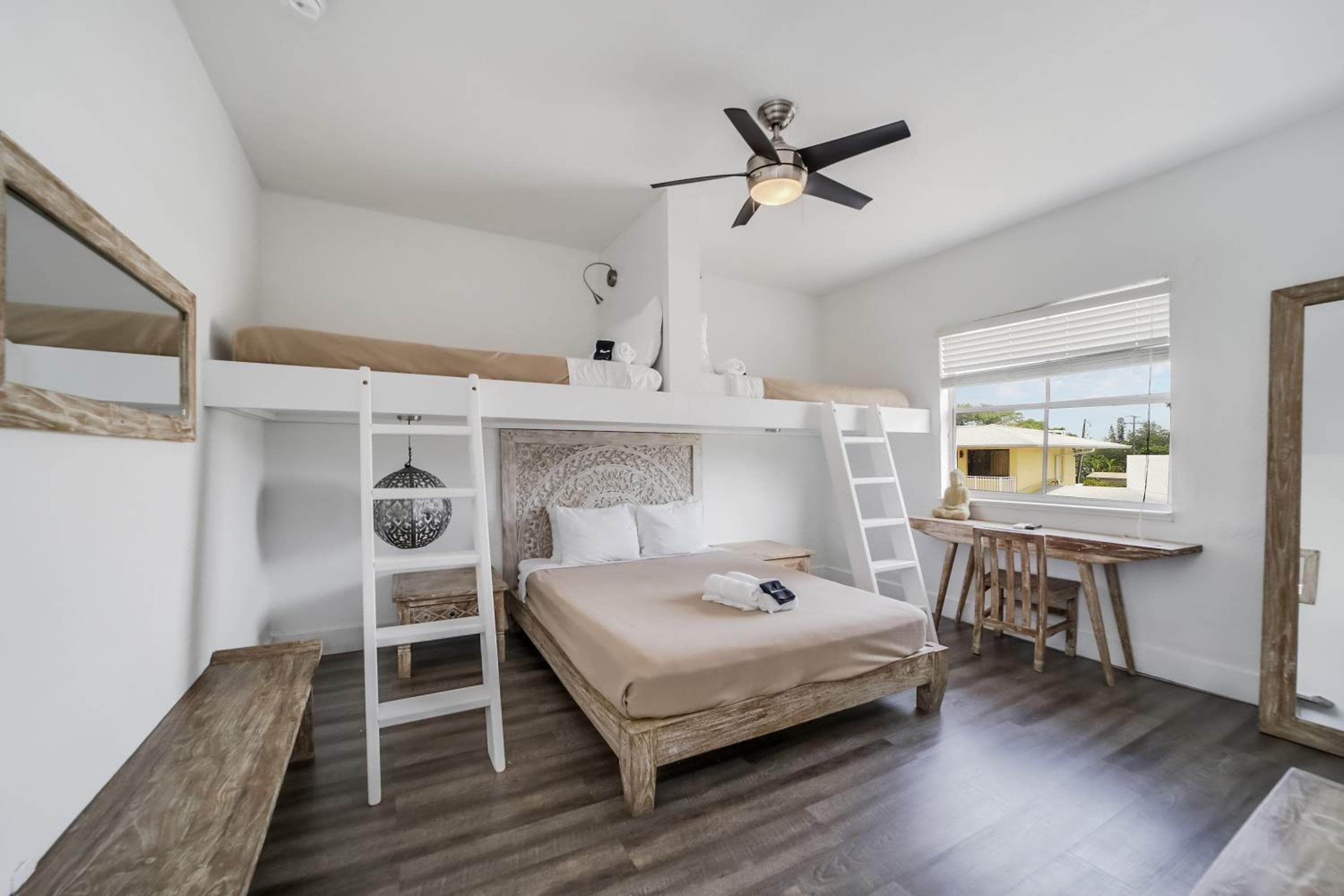 Treehouse Hotel — 12