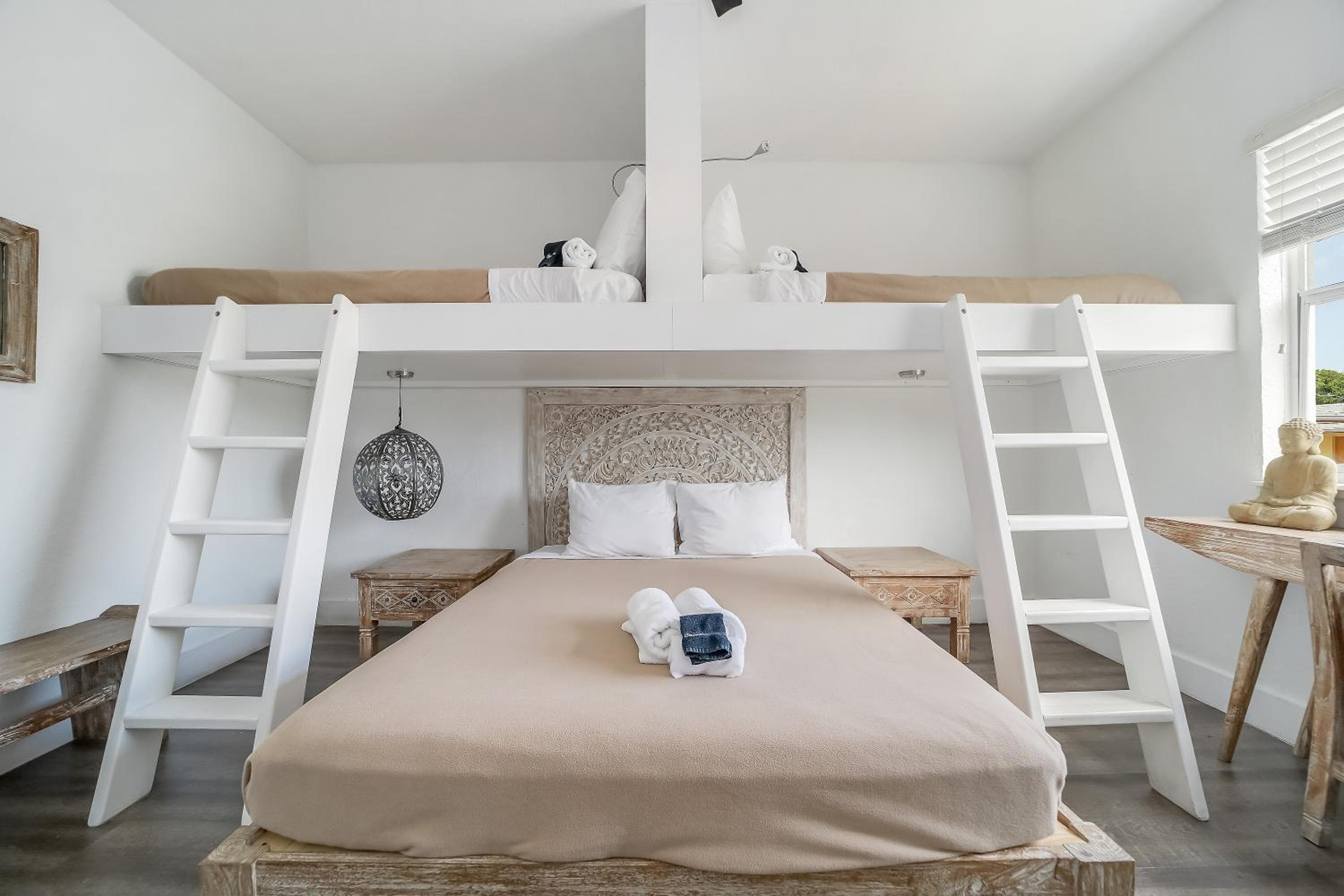 Treehouse Hotel — 11