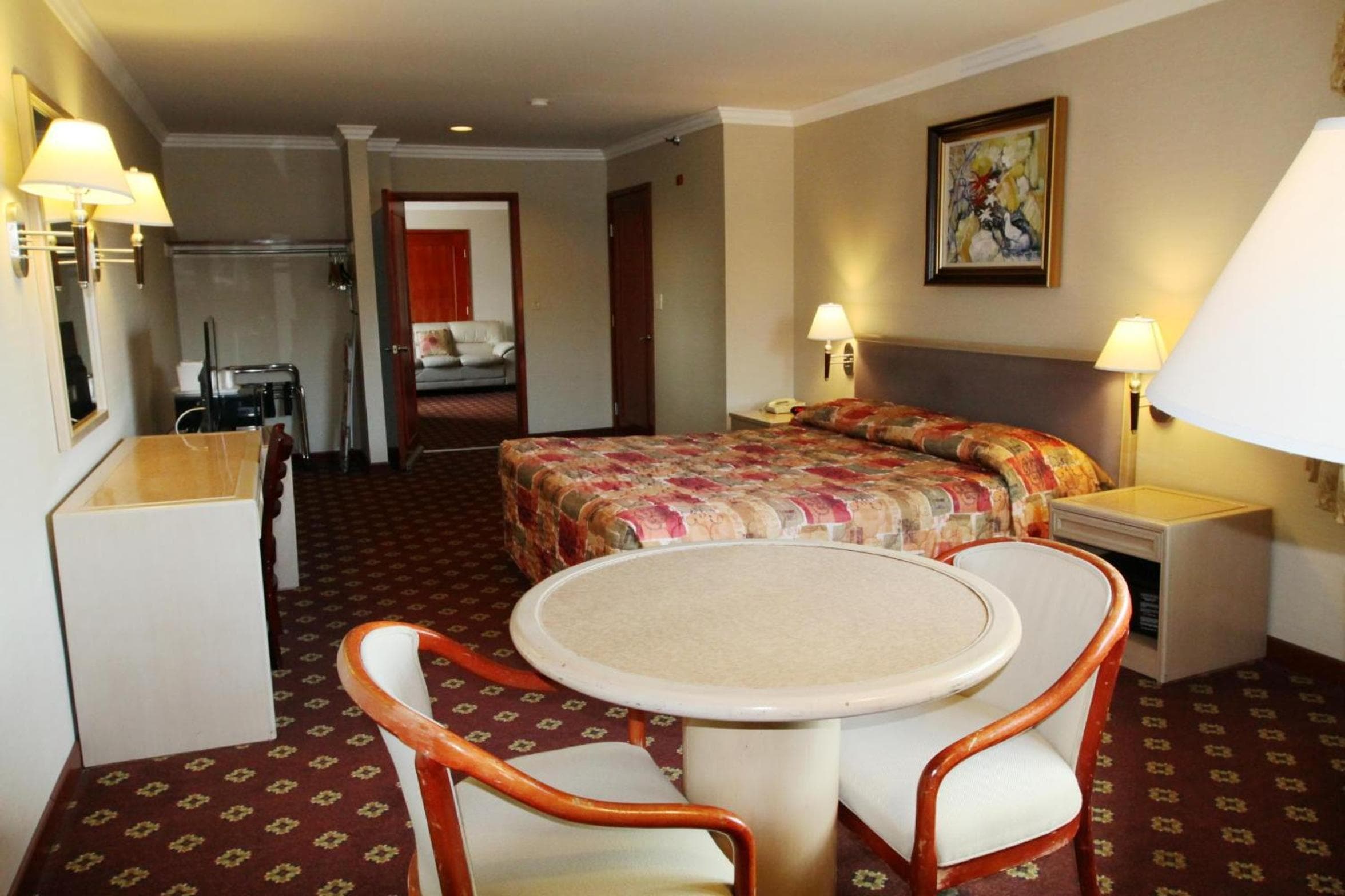 Metro Plaza Hotel — 13