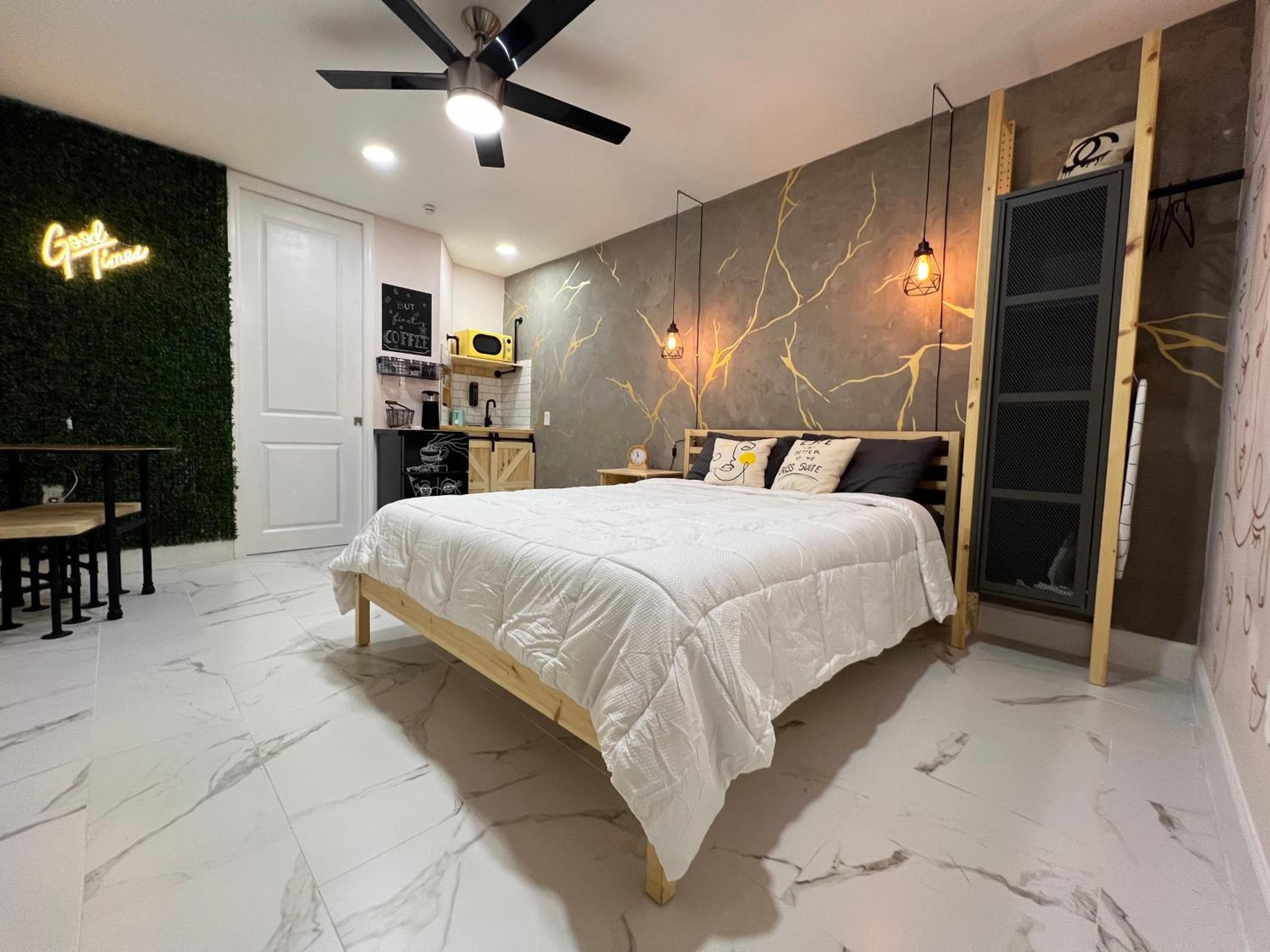 Busch Gardens Bliss Suite-2 — 9
