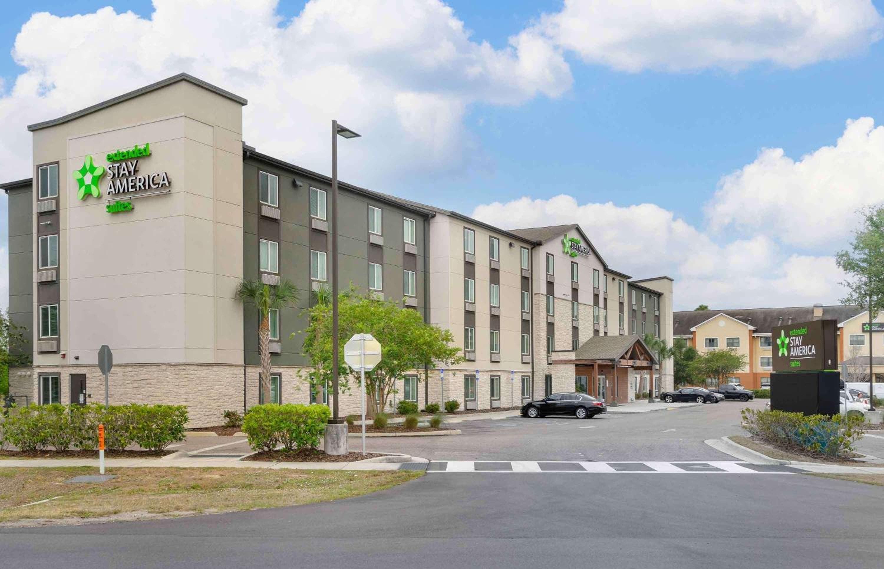 Extended Stay America Select Suites - Tampa - Northeast — 2