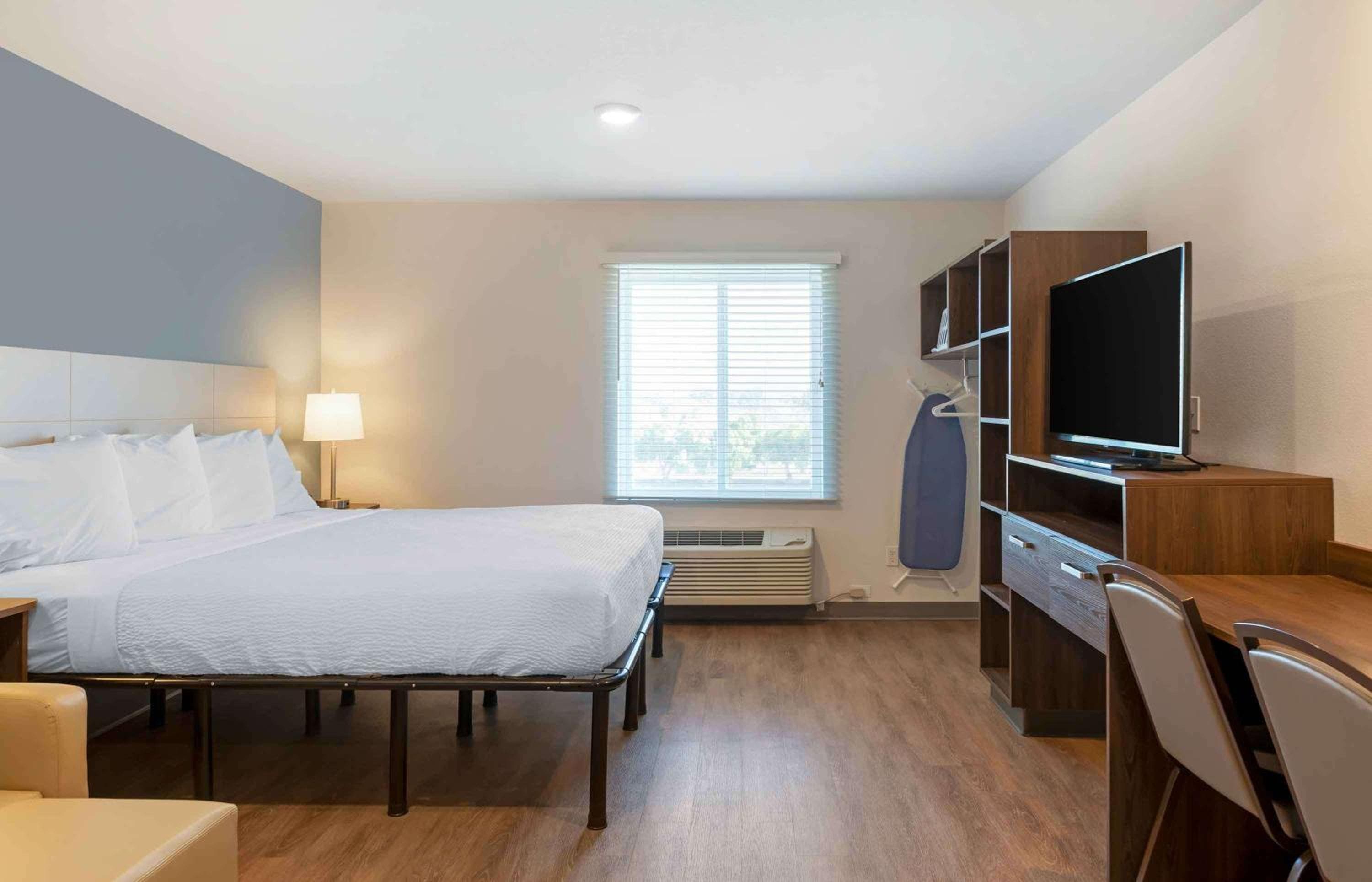 Extended Stay America Select Suites - Tampa - Northeast — 17