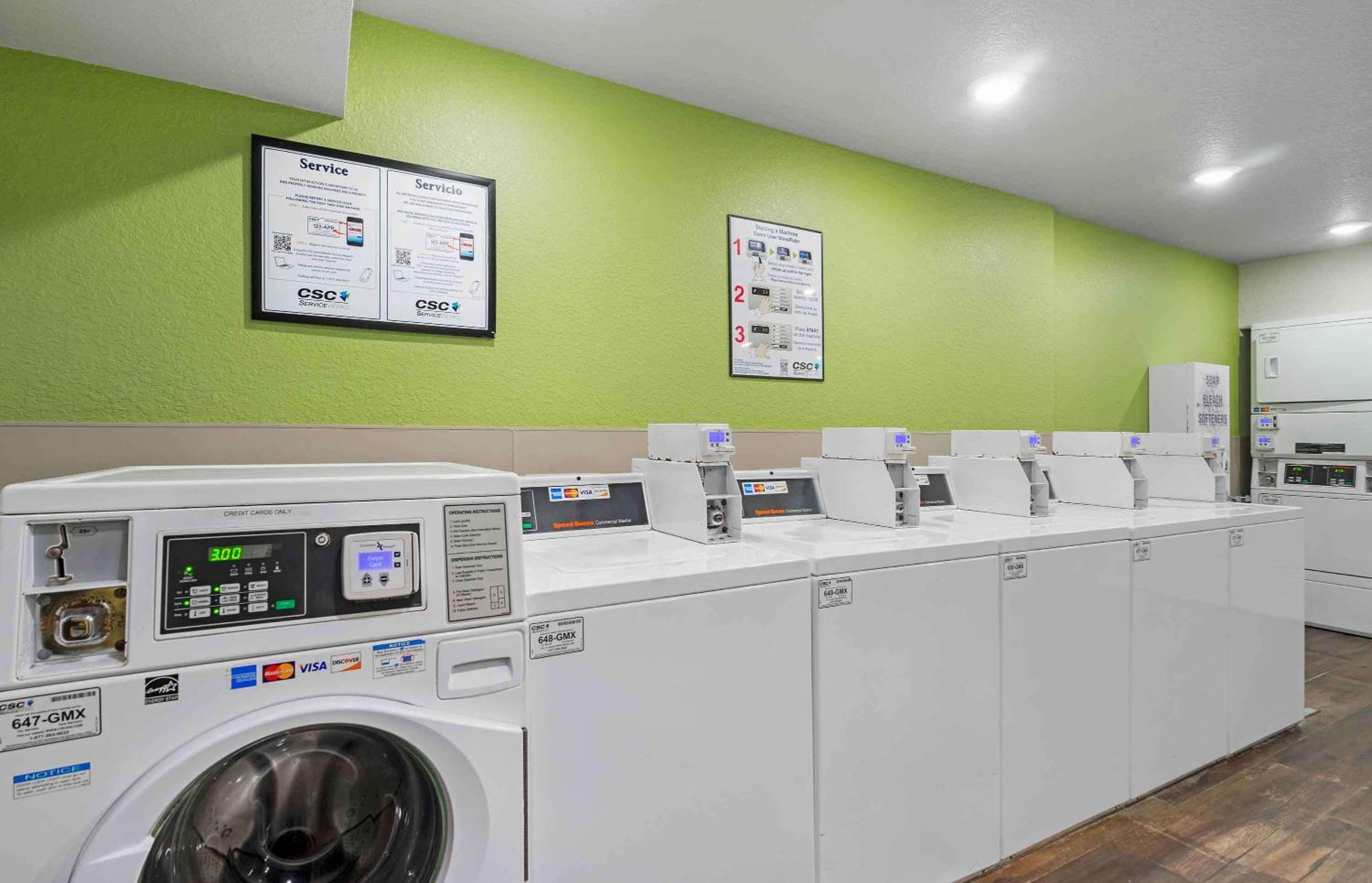 Extended Stay America Select Suites - Tampa - Northeast — 30