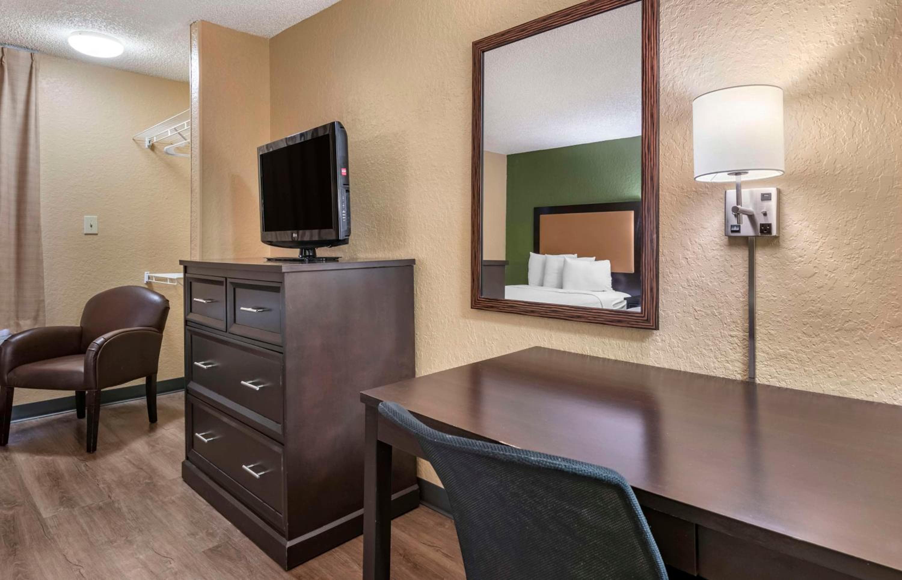 Extended Stay America Suites - Orlando - Parques temáticos de Orlando - Major Blvd — 29