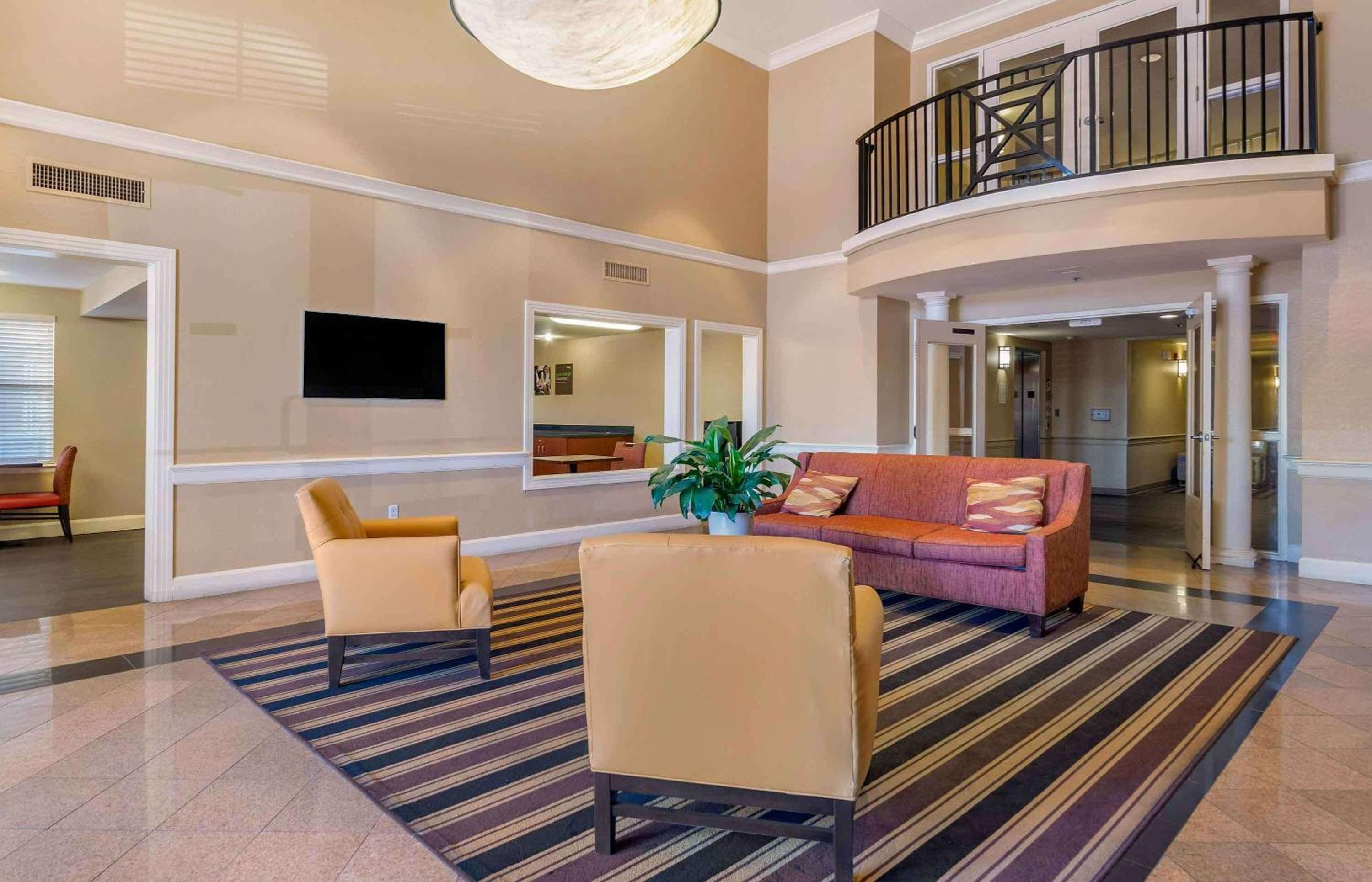 Extended Stay America Suites - Tampa - Aeropuerto - N Westshore Blvd — 3