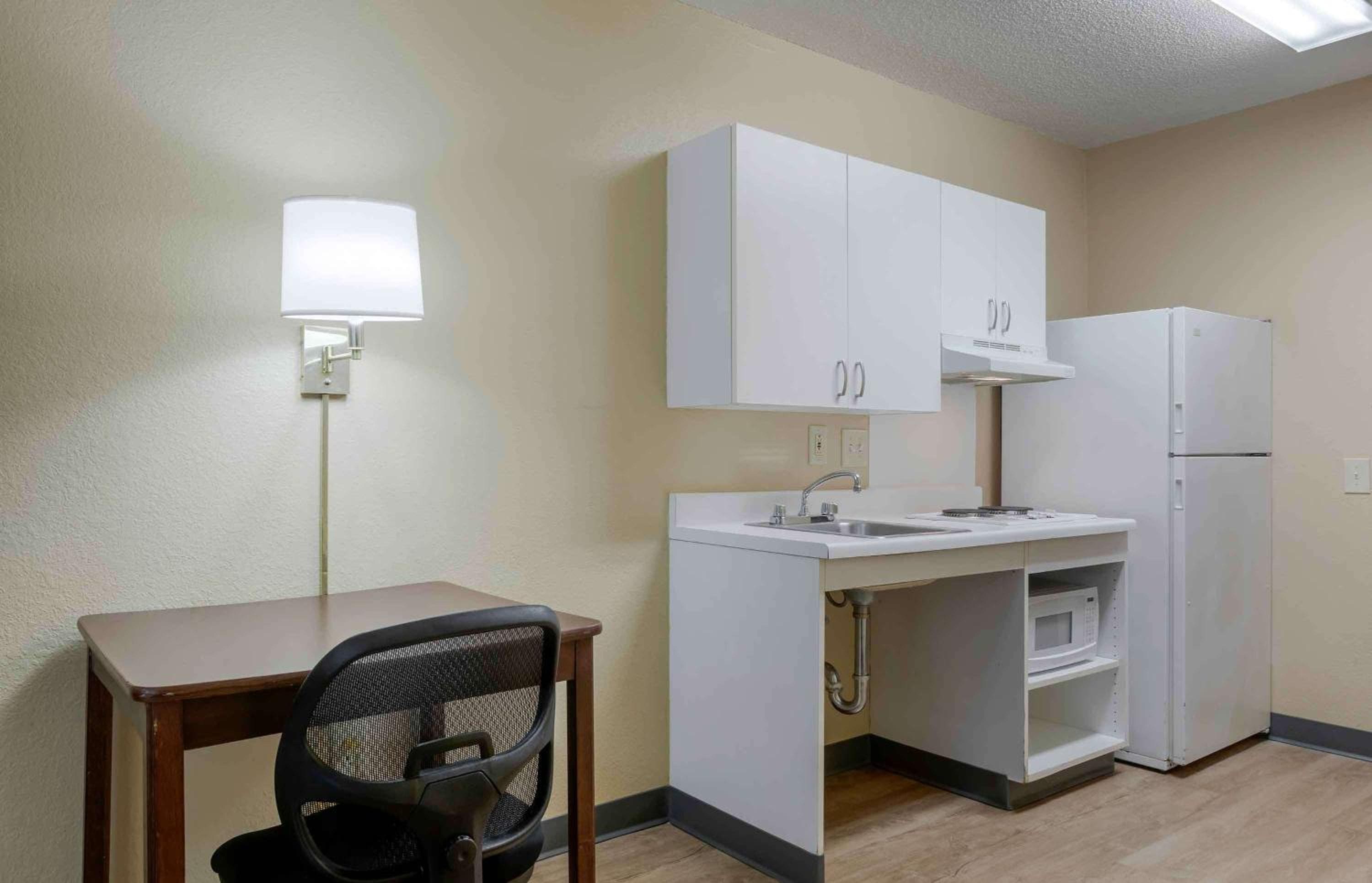 Extended Stay America Suites - Tampa - Aeropuerto - N Westshore Blvd — 11