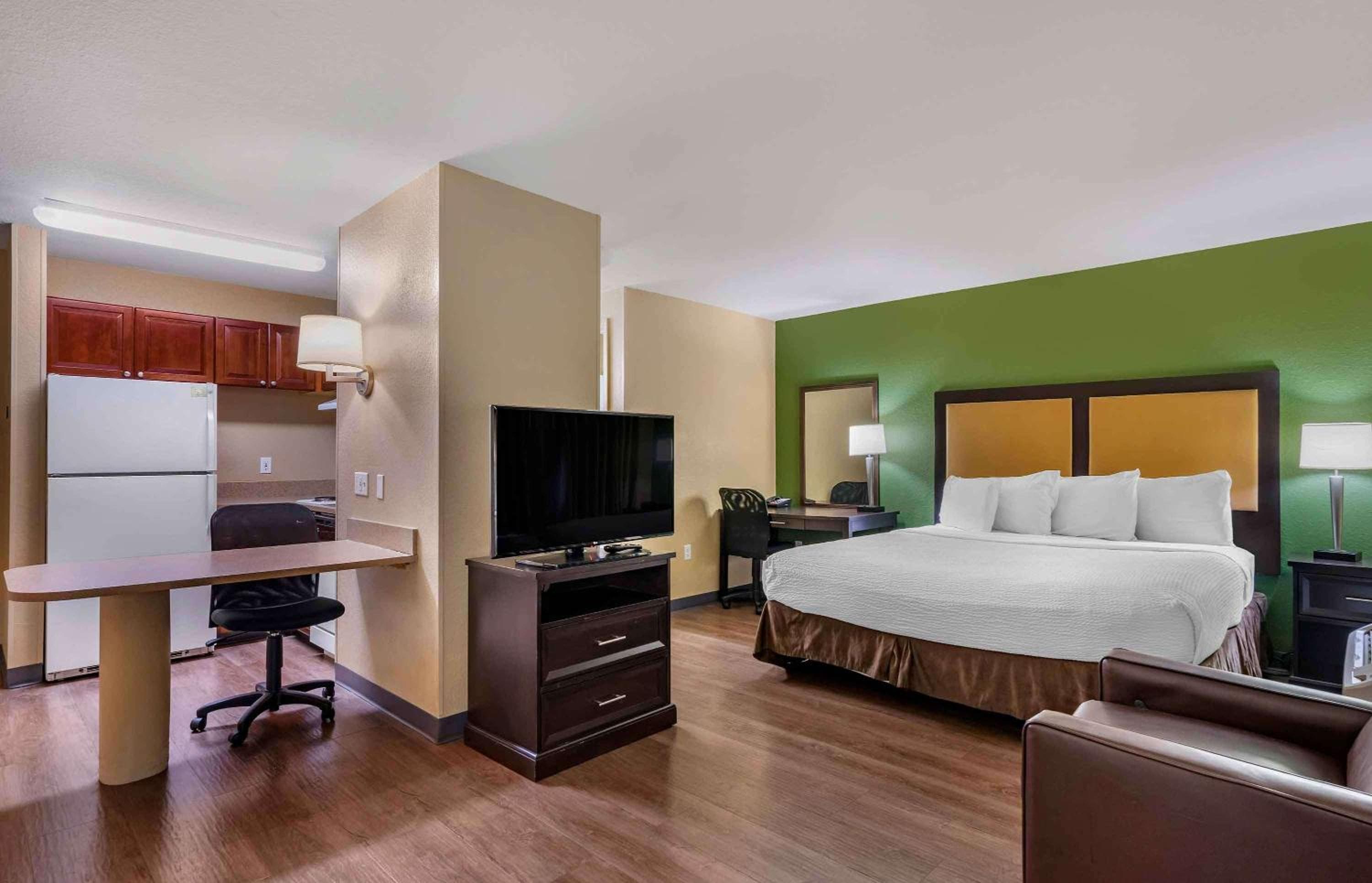 Extended Stay America Suites - Tampa - Aeropuerto - N Westshore Blvd — 16