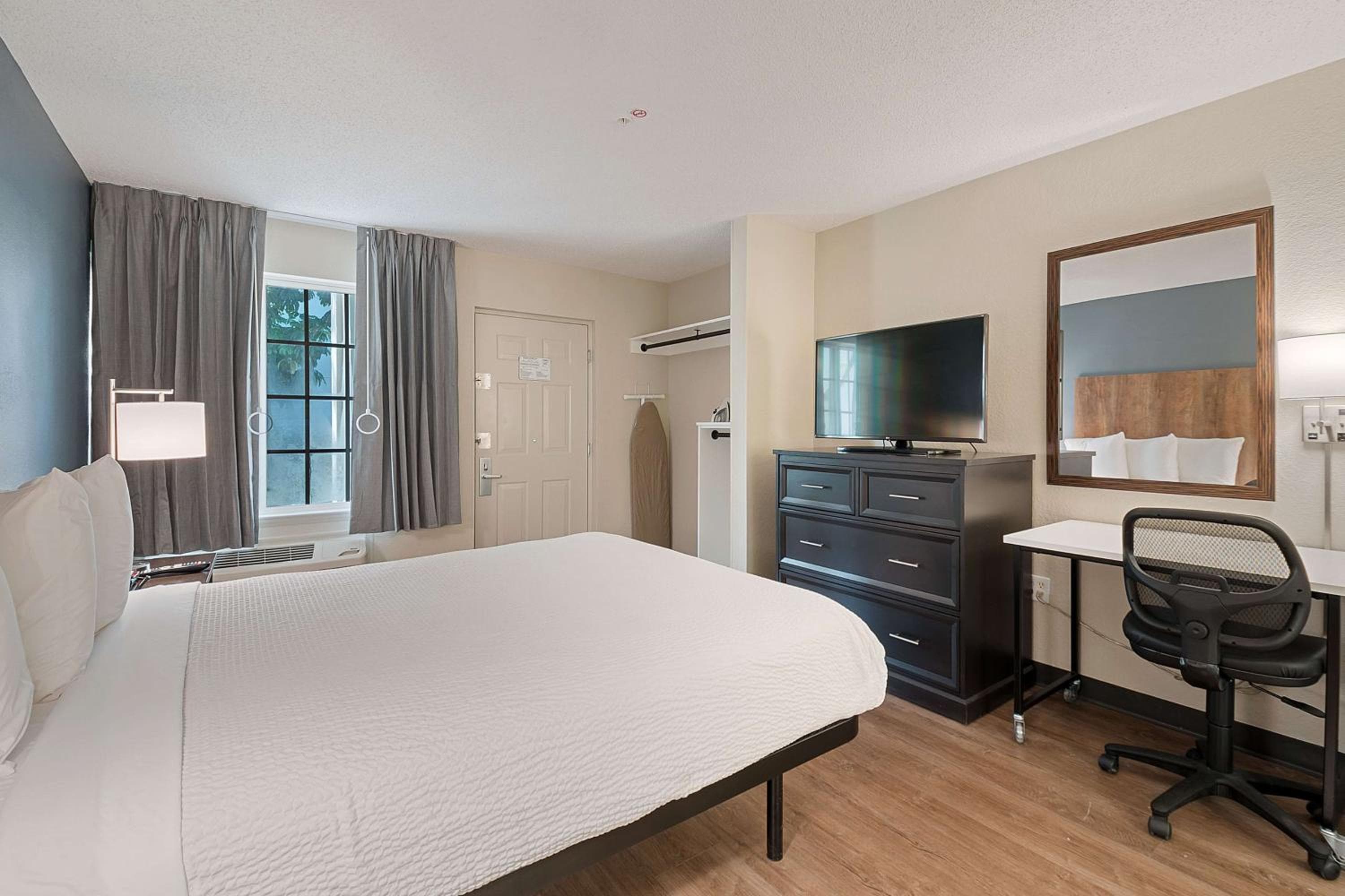 Extended Stay America Suites - Miami - Aeropuerto - Laguna Azul — 9