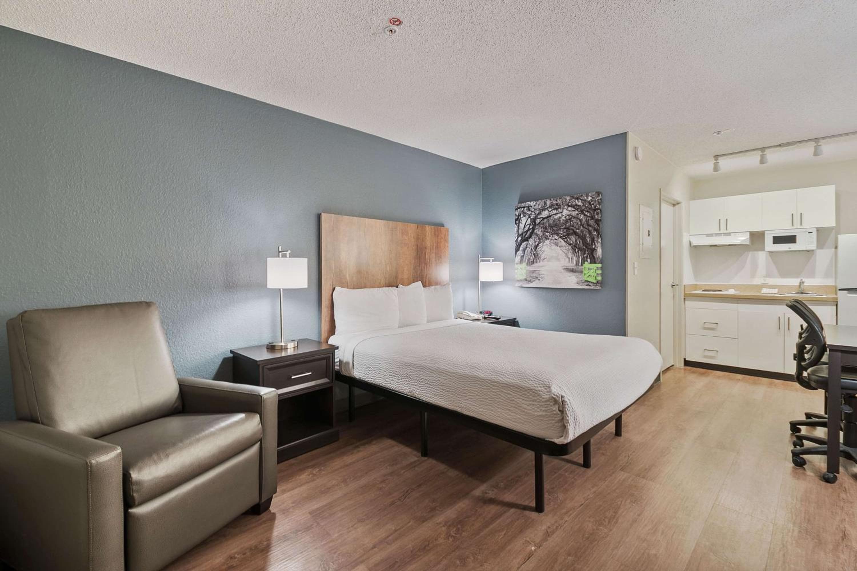 Extended Stay America Suites - Miami - Aeropuerto - Laguna Azul — 11