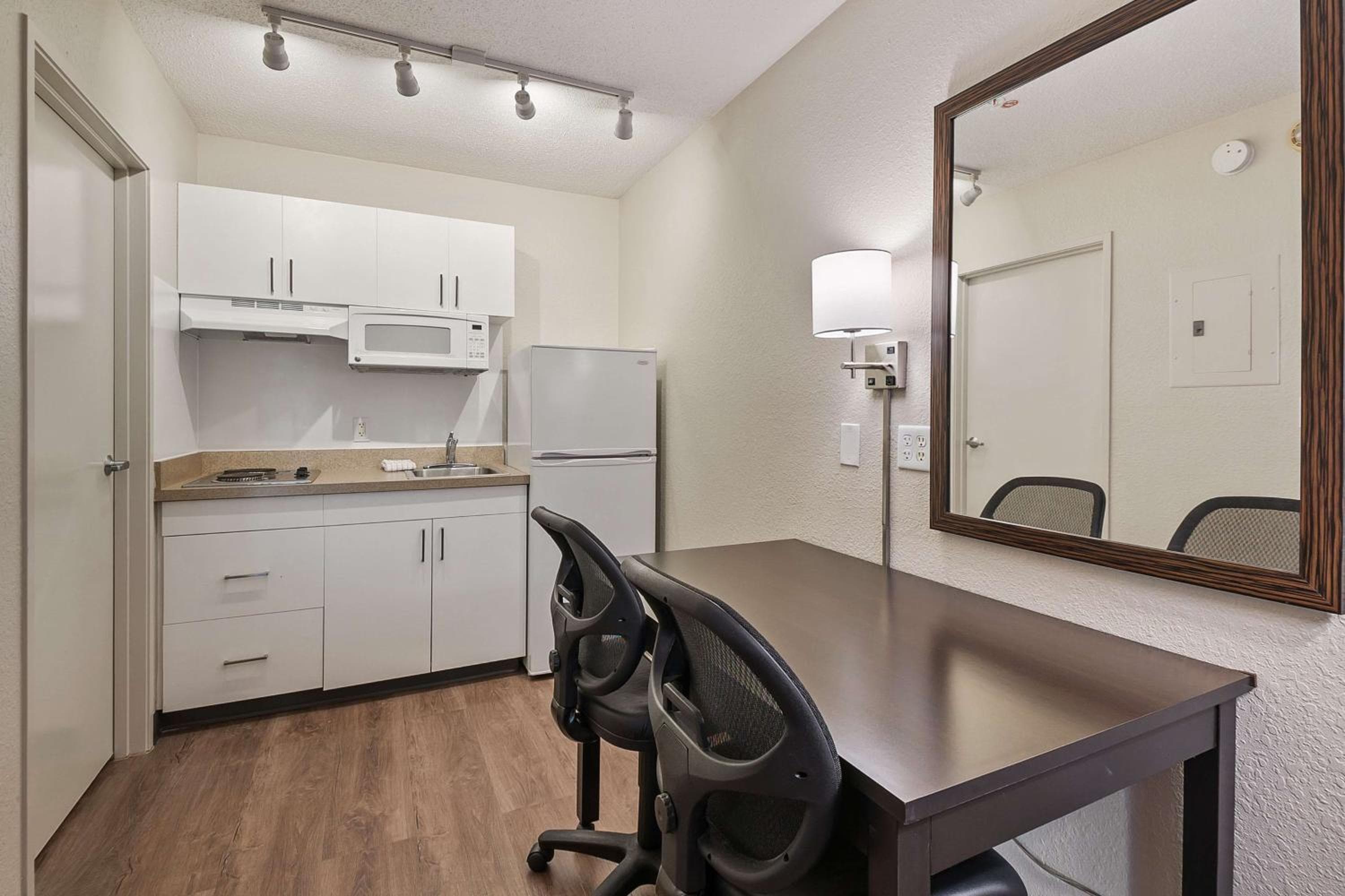 Extended Stay America Suites - Miami - Aeropuerto - Laguna Azul — 28
