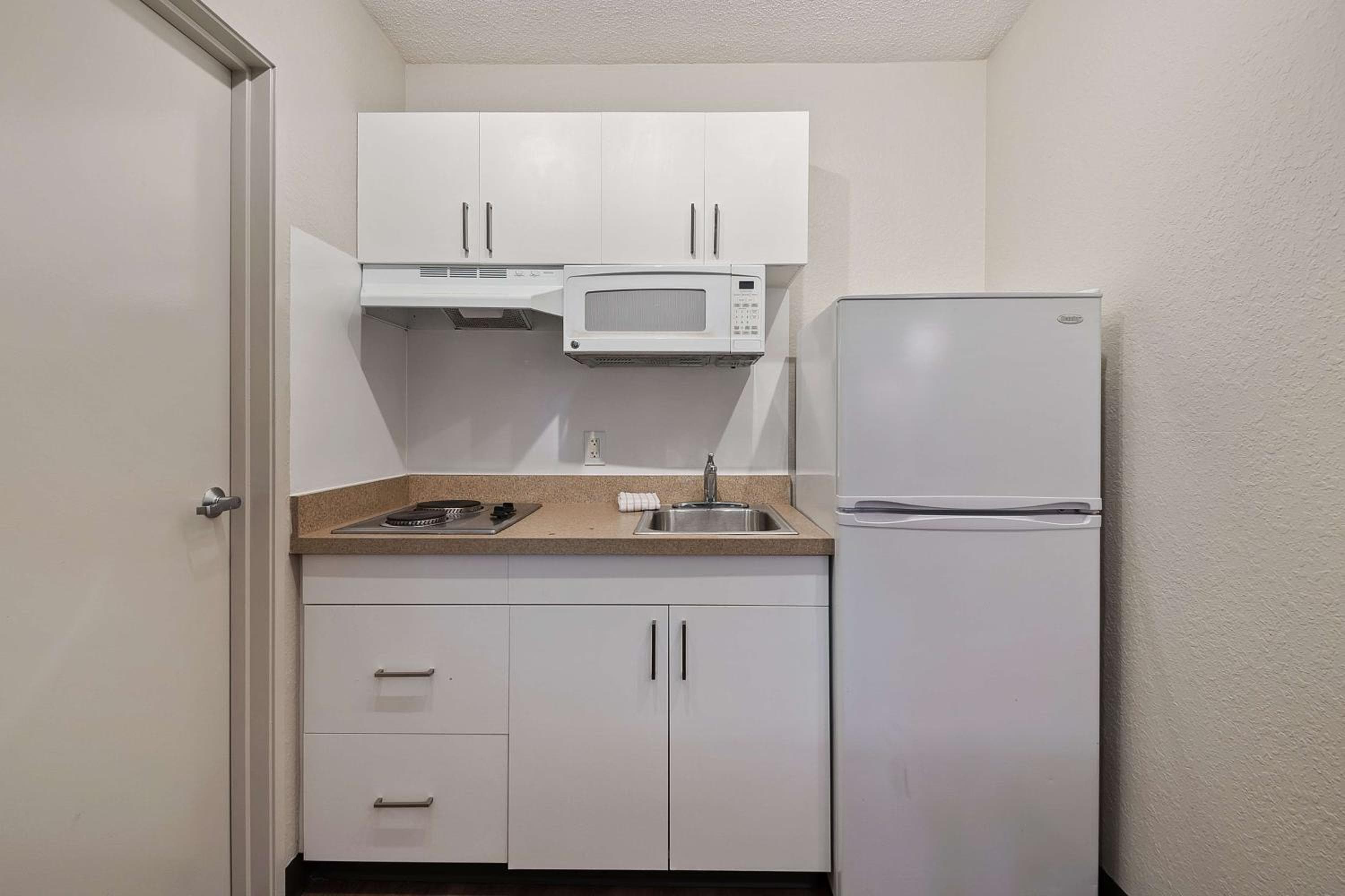 Extended Stay America Suites - Miami - Aeropuerto - Laguna Azul — 29