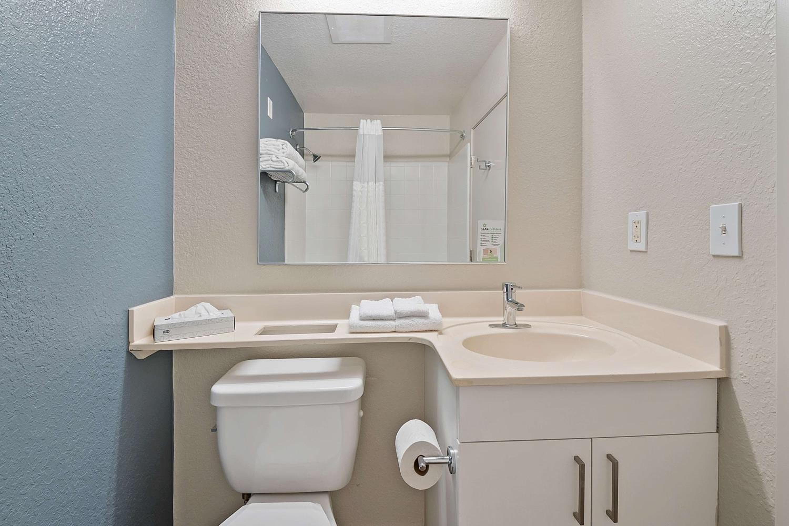 Extended Stay America Suites - Miami - Airport - Blue Lagoon — 18