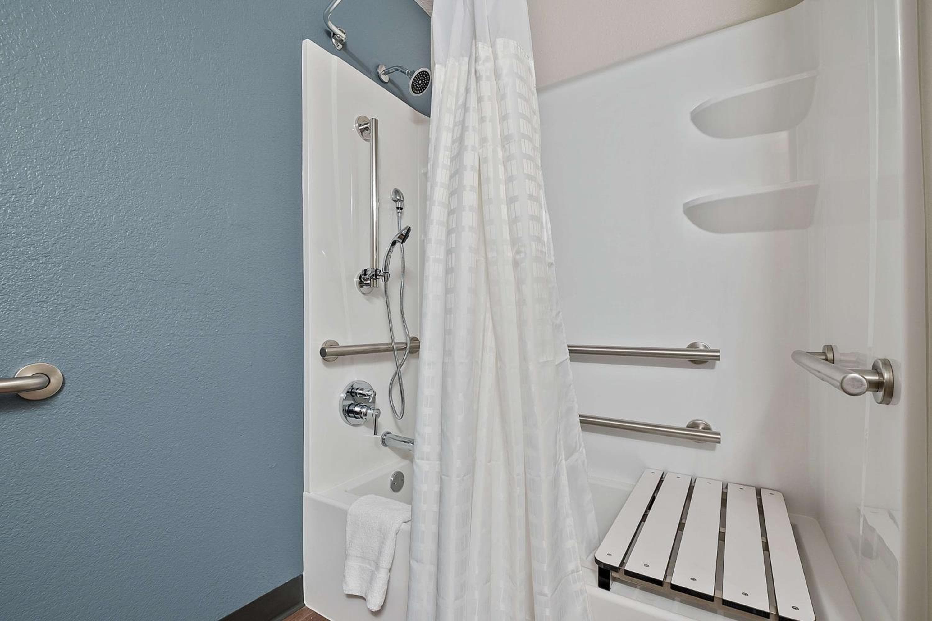 Extended Stay America Suites - Miami - Airport - Blue Lagoon — 27