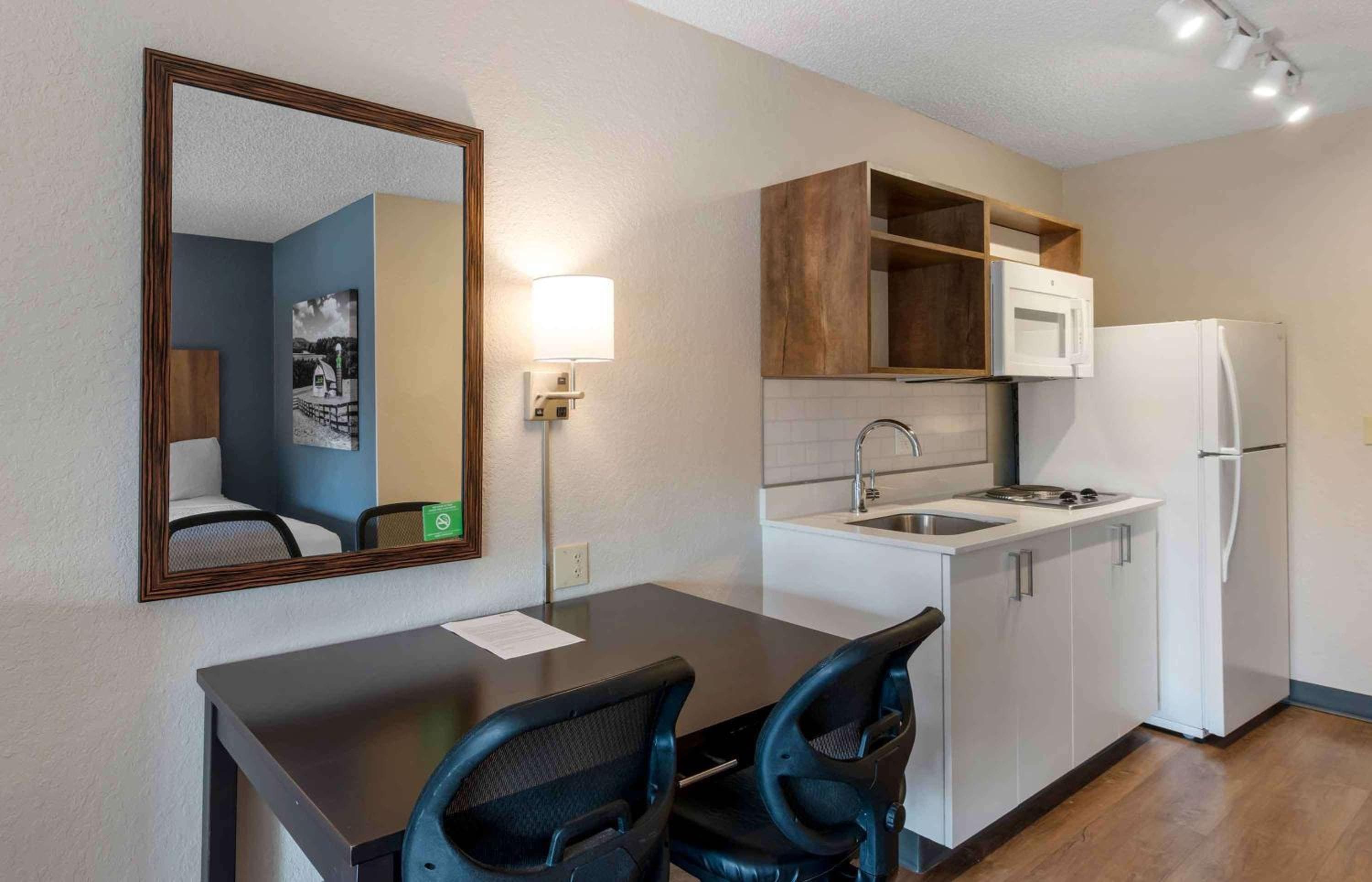 Extended Stay America Premier Suites - Miami - Airport - Doral - 87th Avenue South — 21