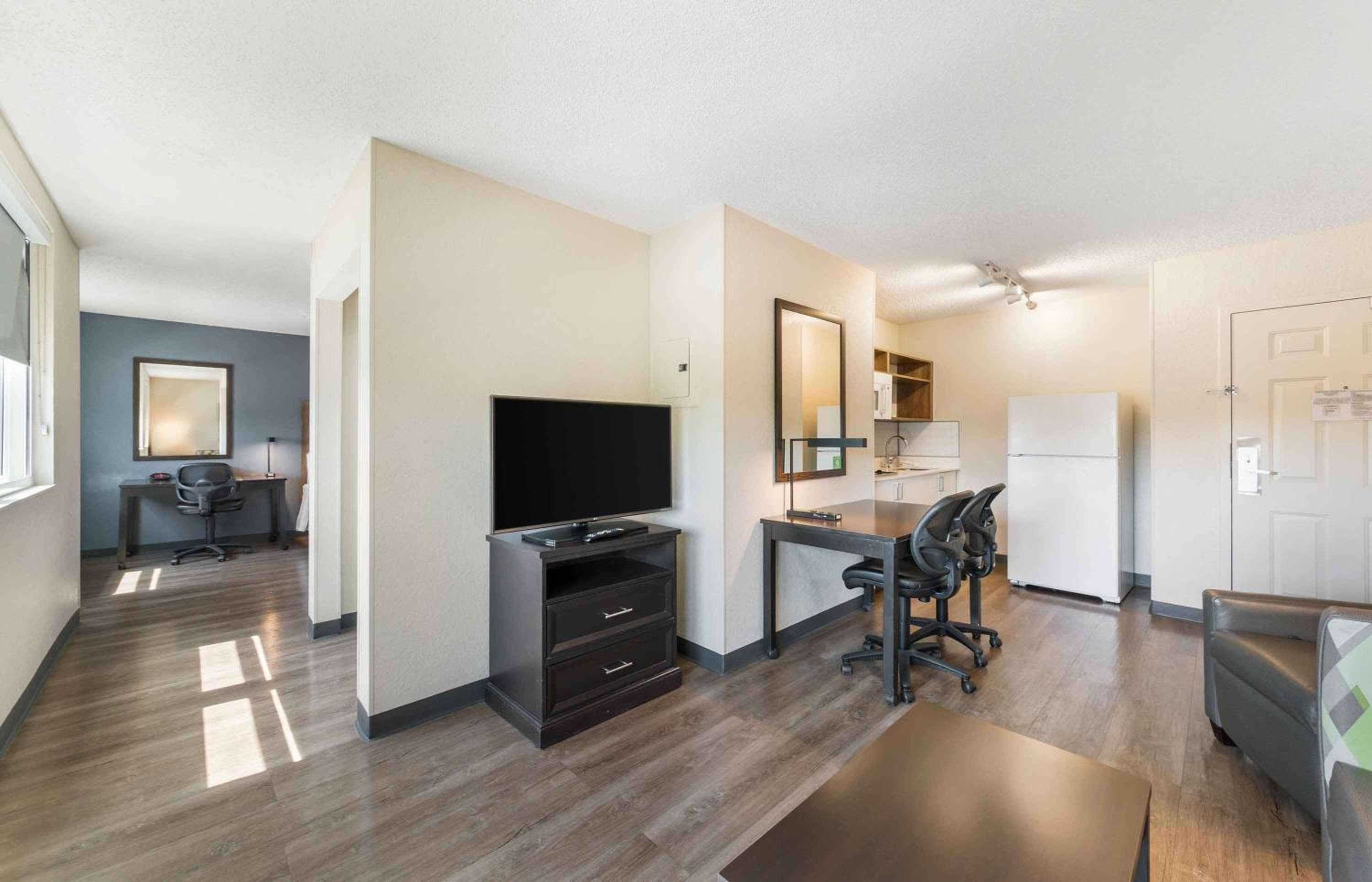 Extended Stay America Premier Suites - Miami - Airport - Doral - 25th Street — 26