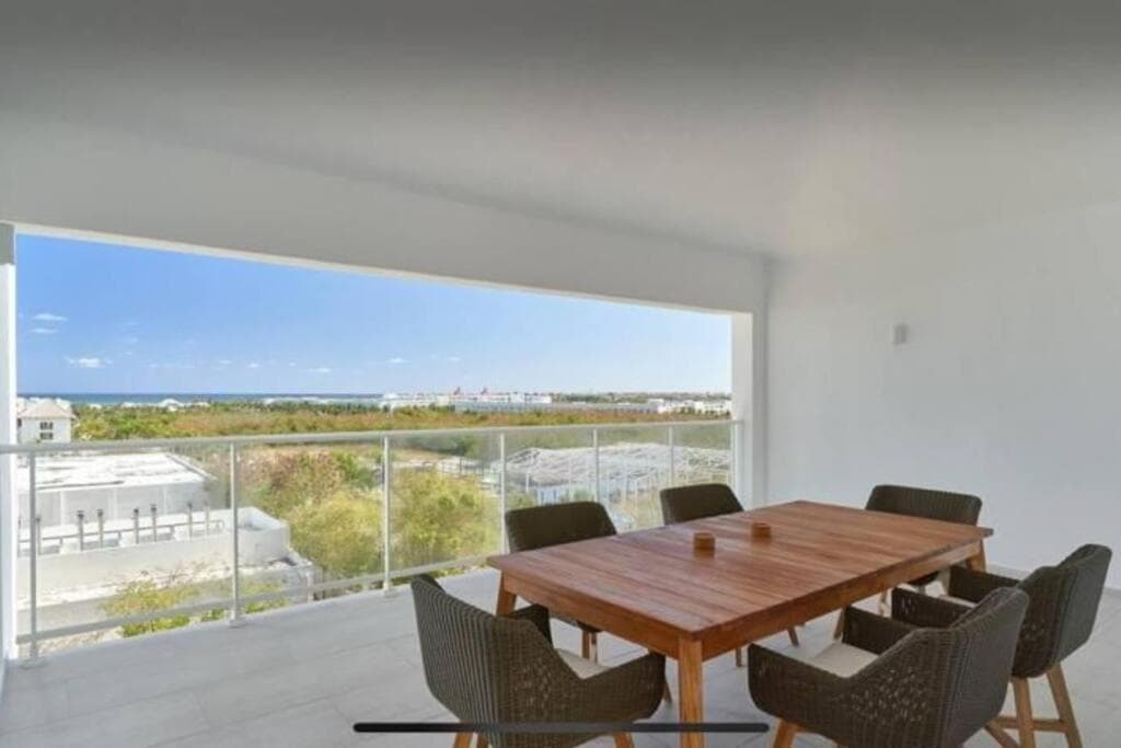 Ocean View Penthouse at Hard Rock by Unwind Properties — 5