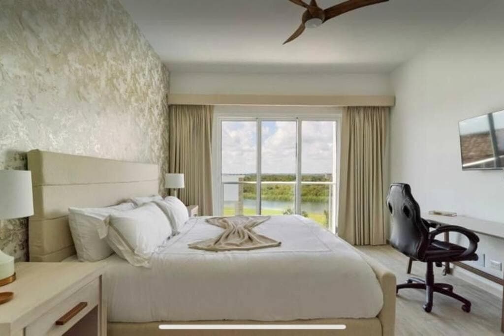 Ocean View Penthouse at Hard Rock by Unwind Properties — 14