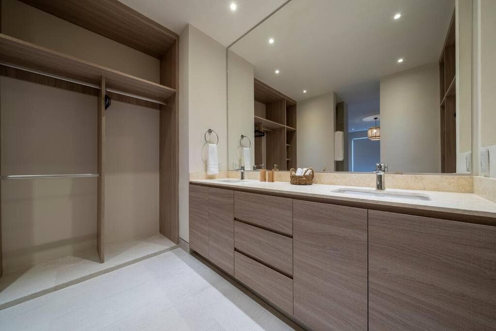 Palermo Vista Vela II 3BR/3.5 bath CONDO — 10