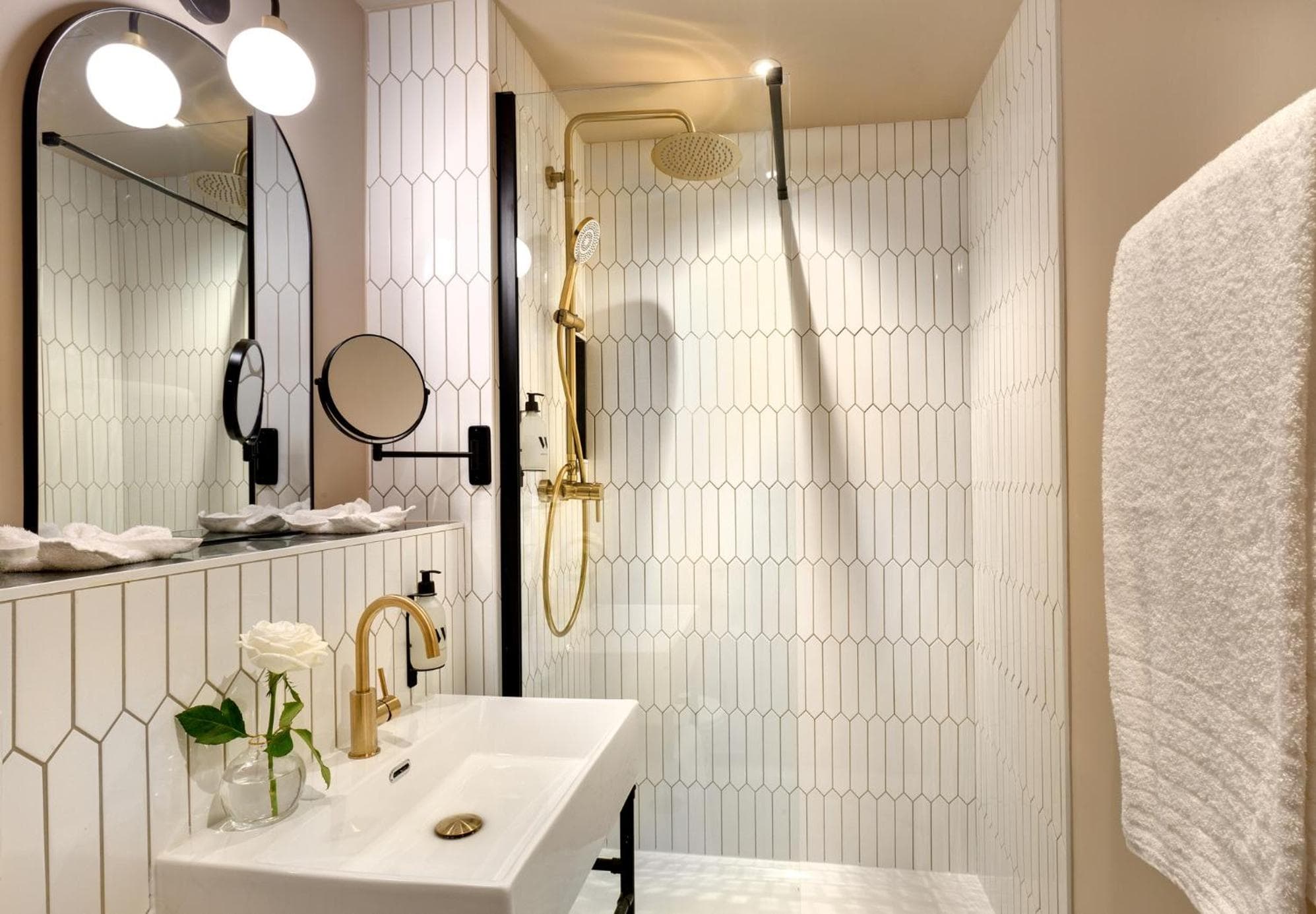 Hôtel Artemisia Montmartre — 8