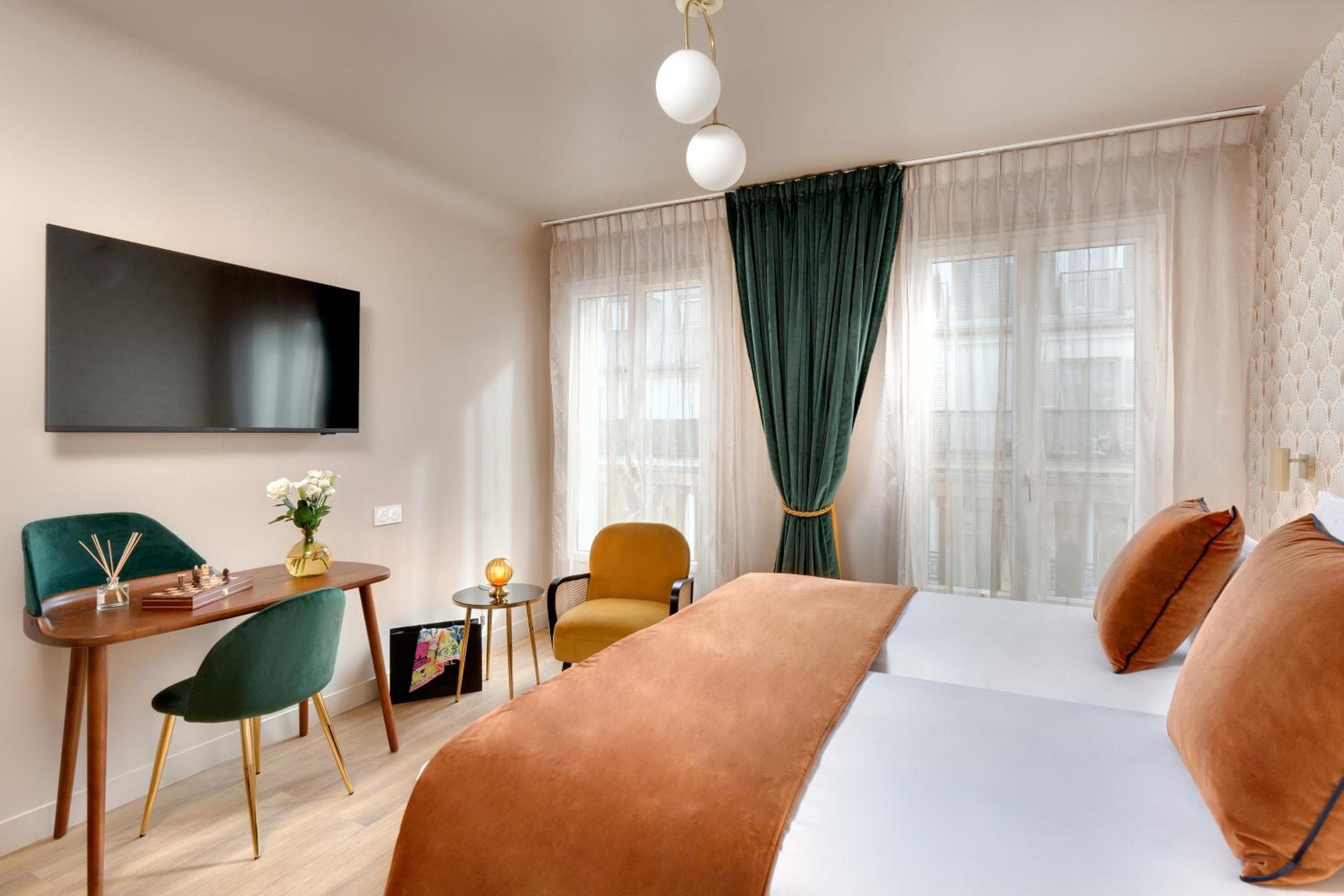 Hôtel Artemisia Montmartre — 24