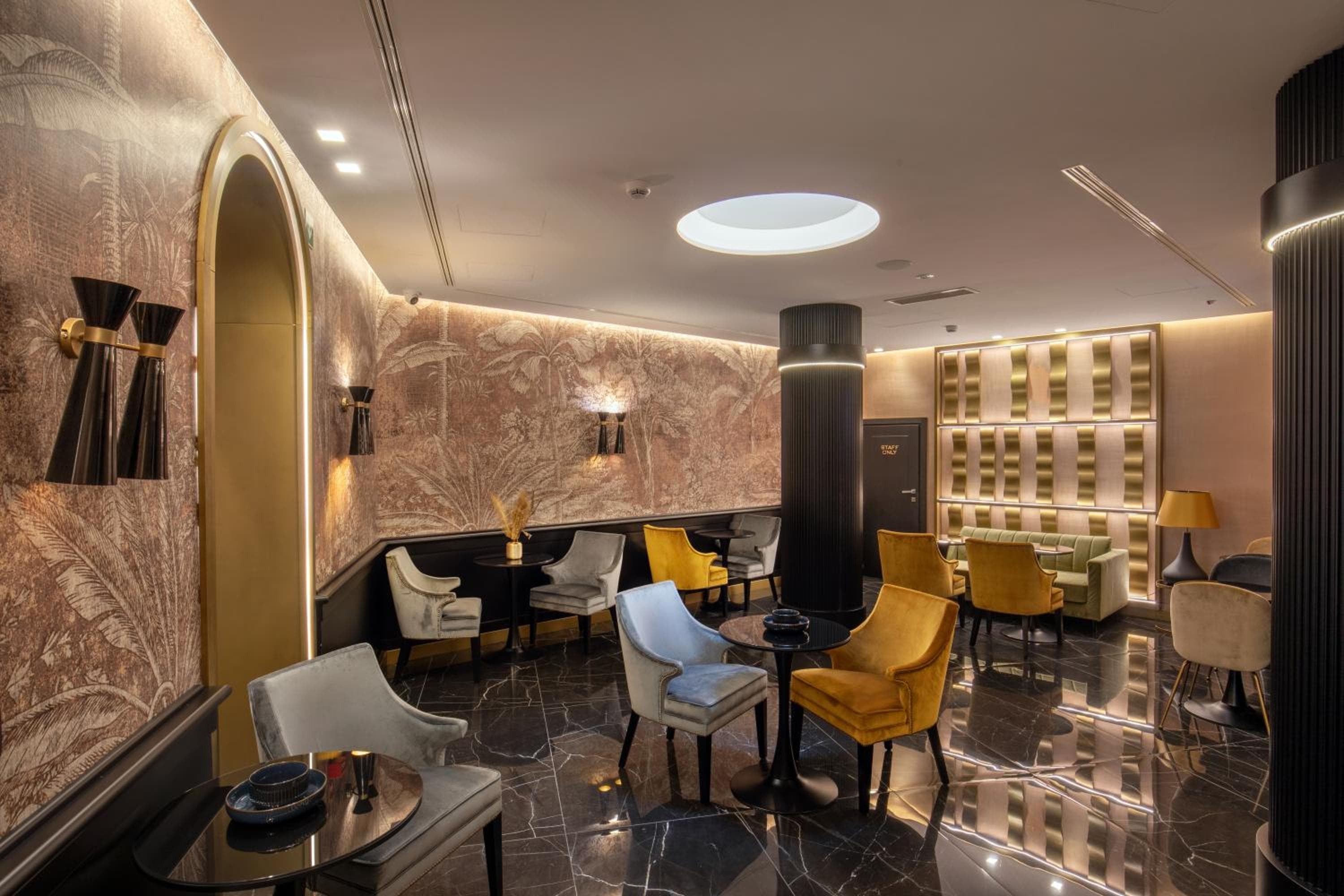 L'Albergo Maggiore — 24