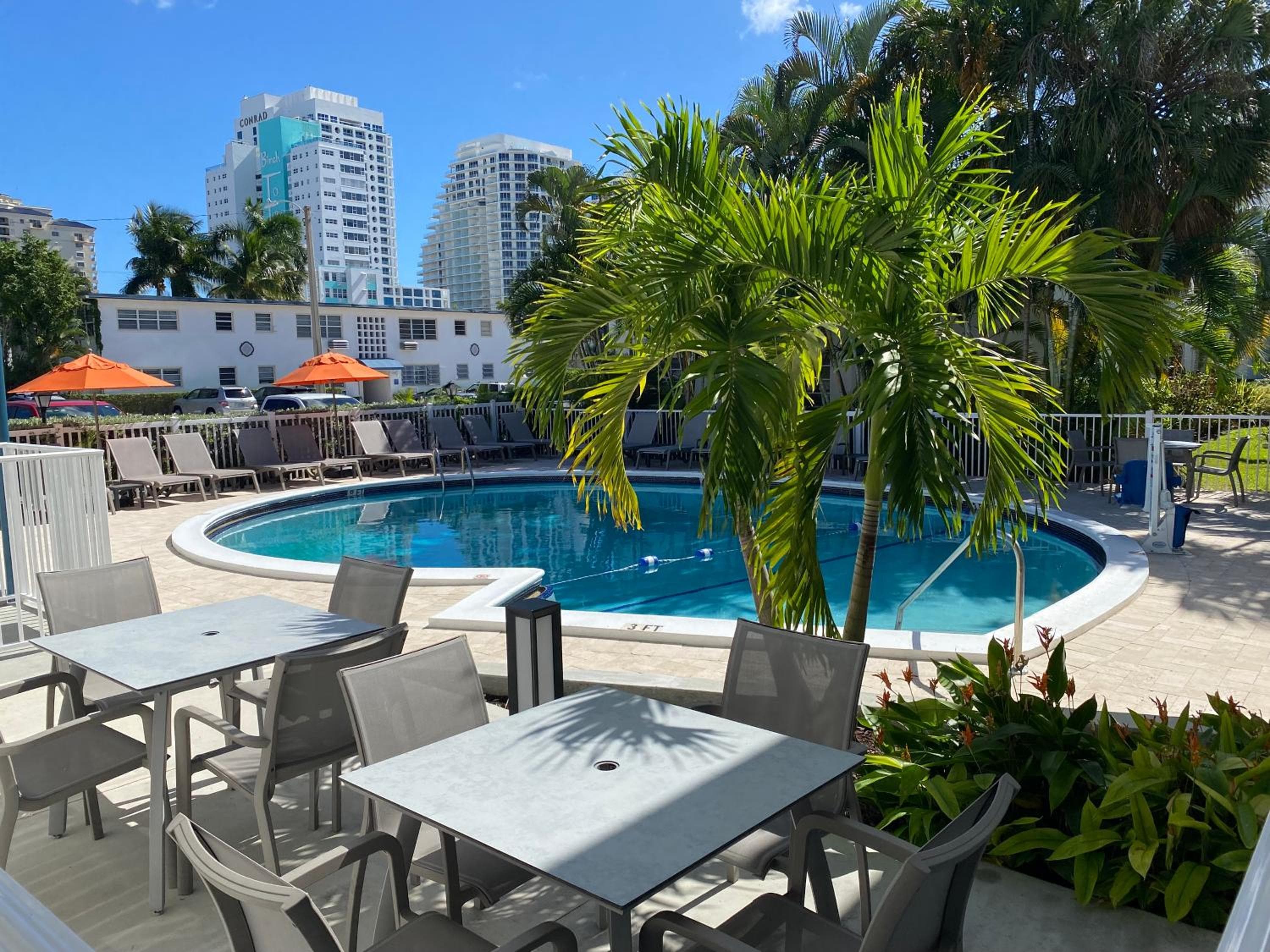 Rolo Beach Hotel — 3