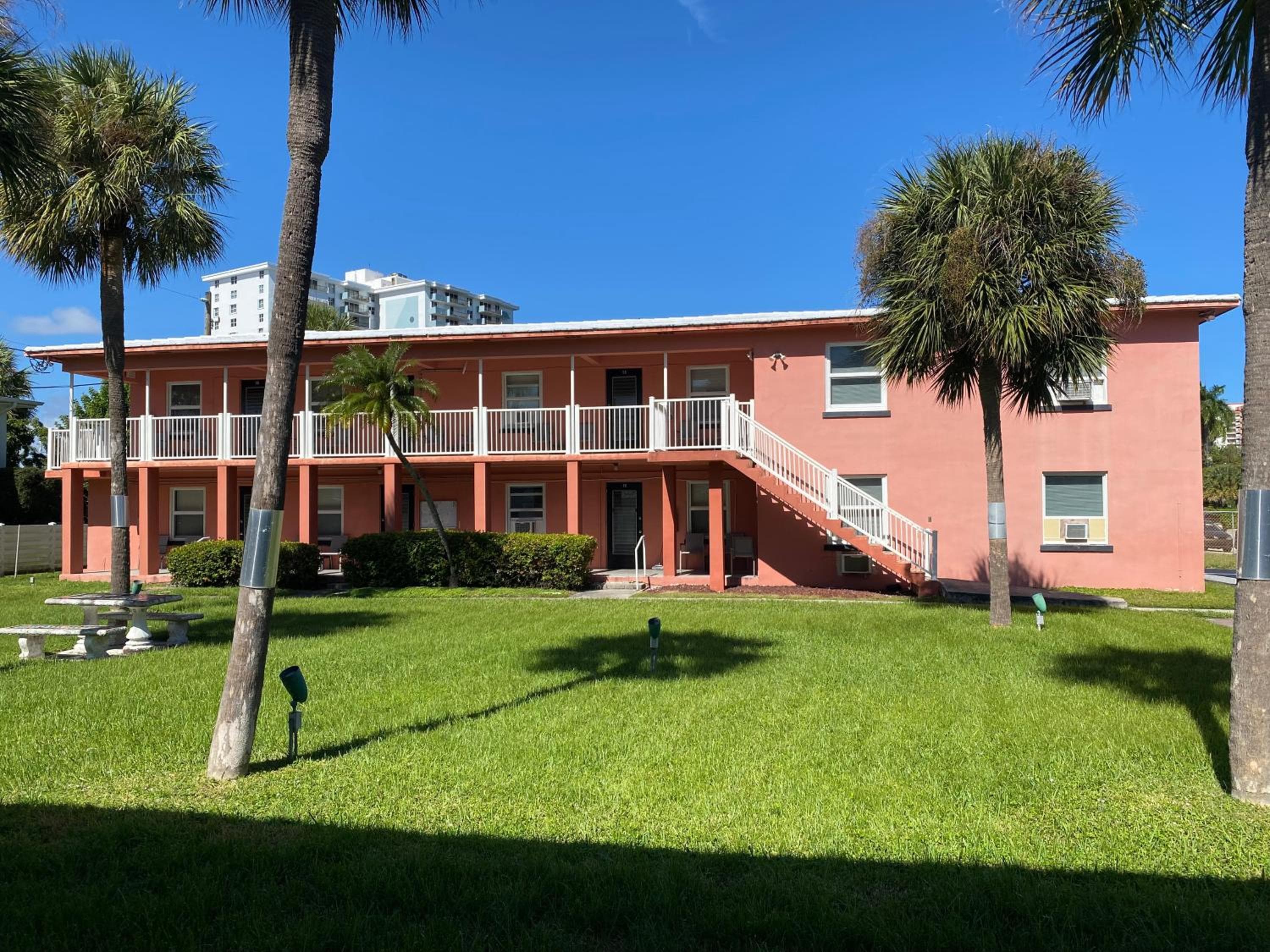 Rolo Beach Hotel — 17