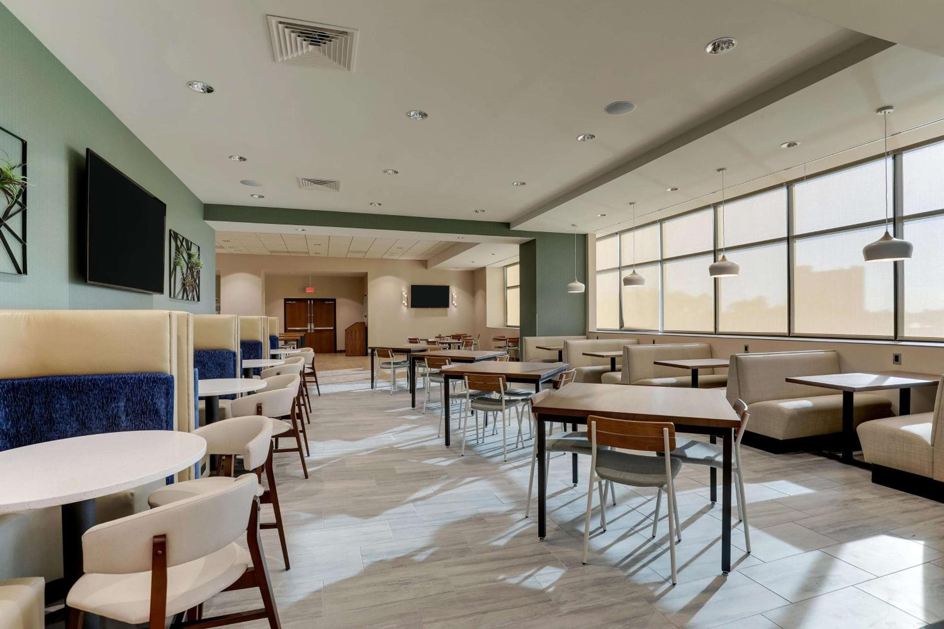 Hotel Drury Plaza Orlando - Área de Disney Springs — 12