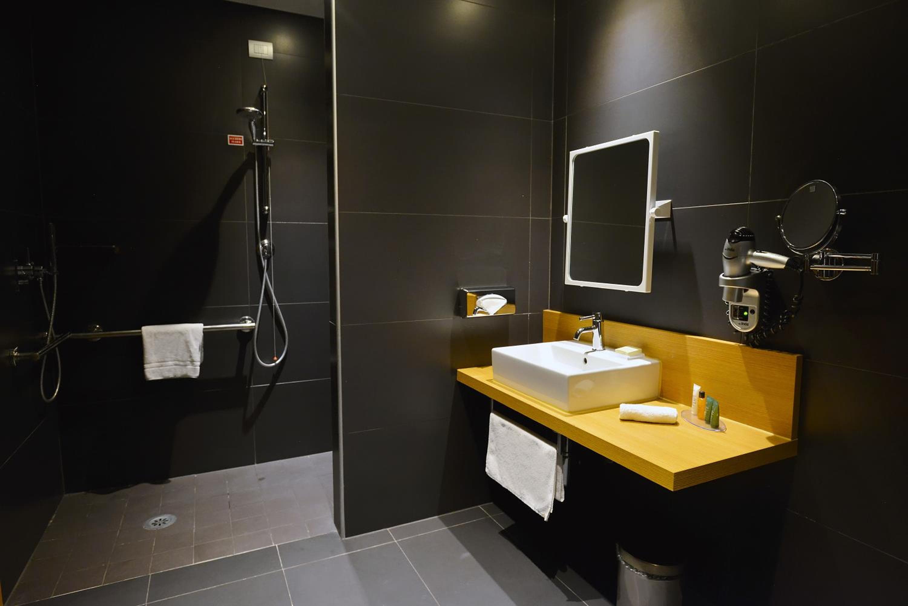 Hilton Garden Inn Milan North — 6