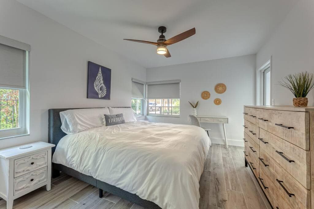 Mango Manor - Walk to Las Olas! — 13