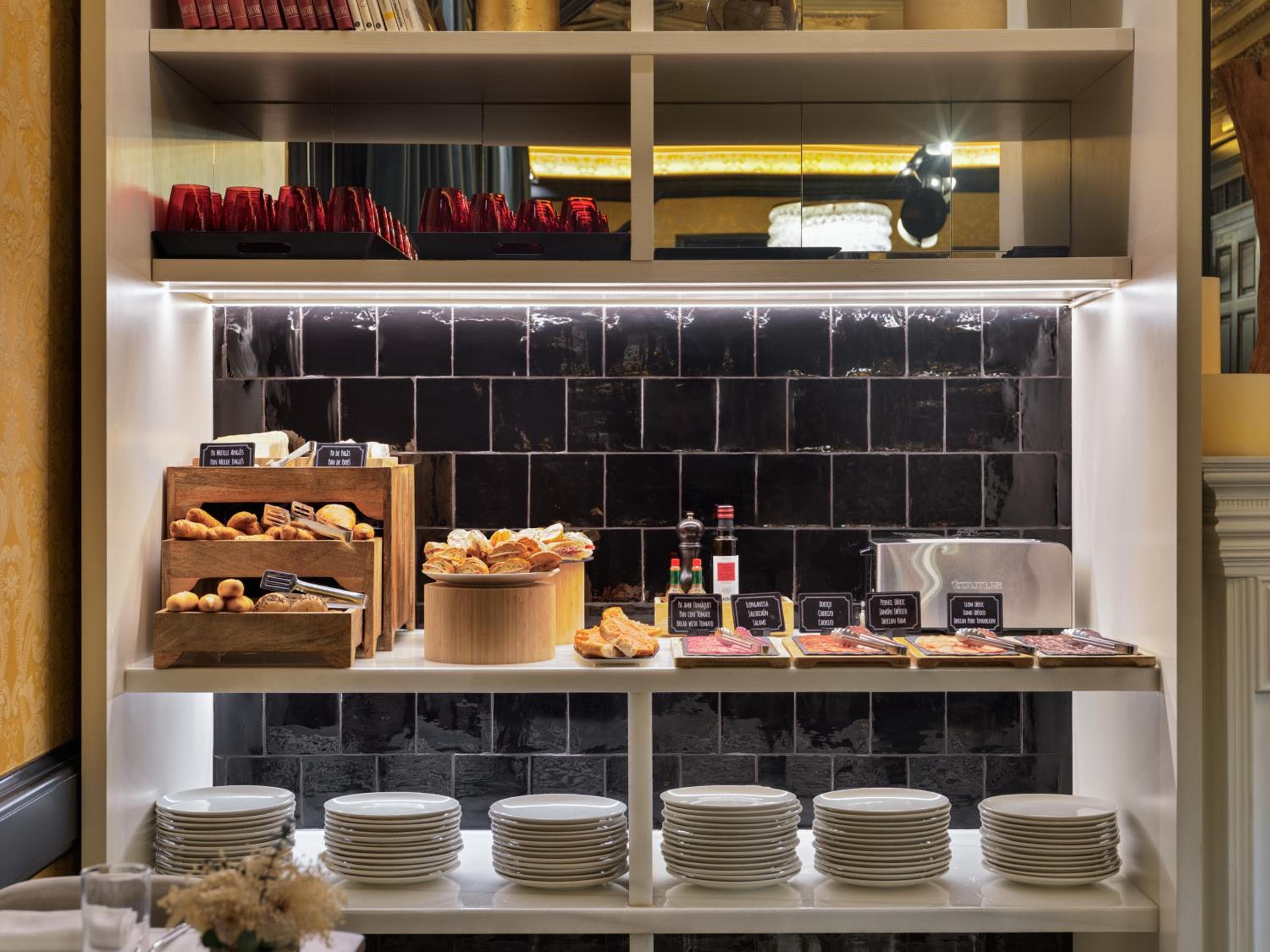 Boutique Hotel H10 Catalunya Plaza — 18