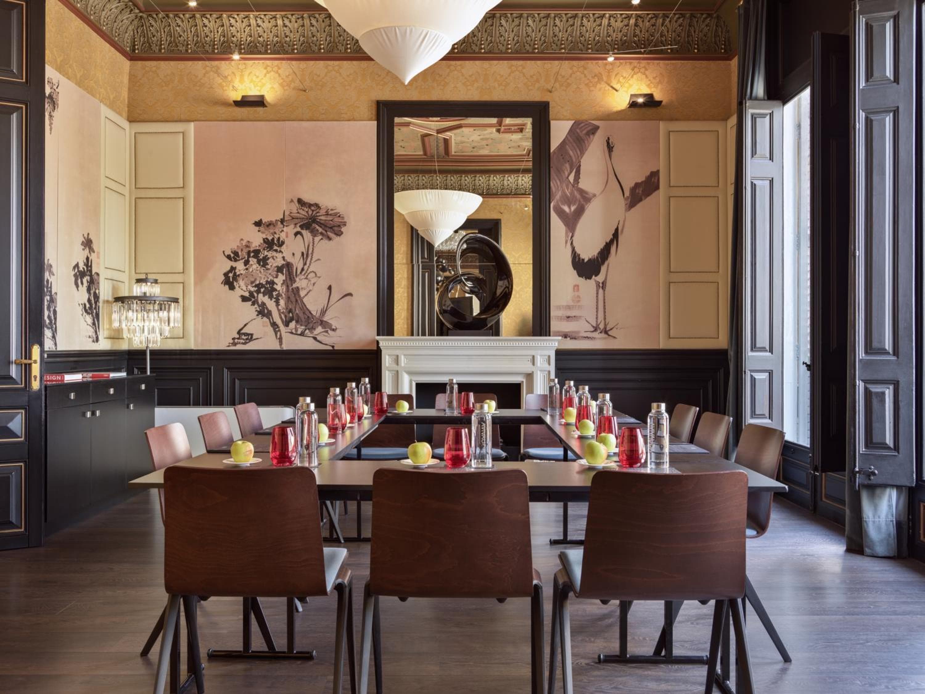 Boutique Hotel H10 Catalunya Plaza — 23