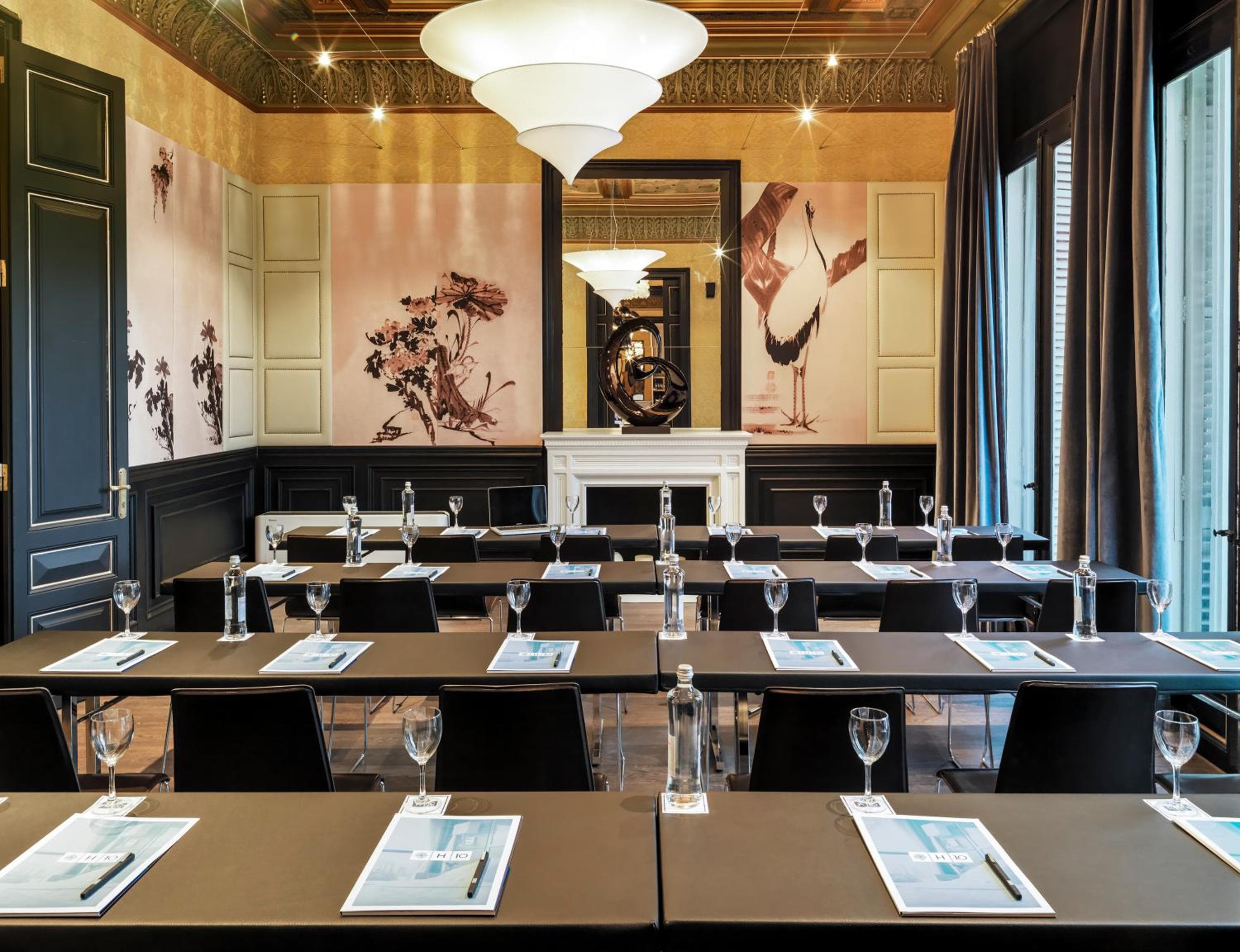 Boutique Hotel H10 Catalunya Plaza — 28