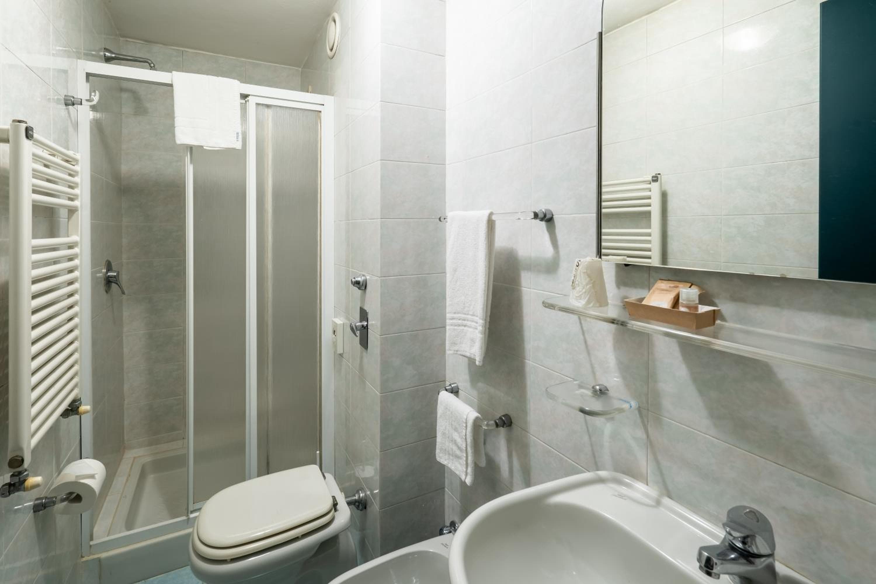 Hotel Des Etrangers — 9