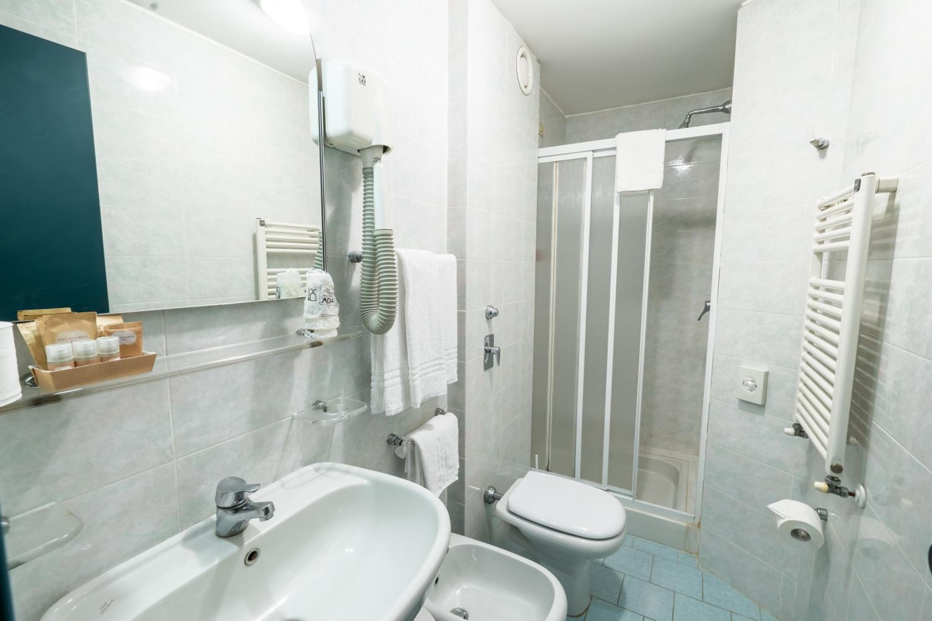 Hotel Des Etrangers — 21