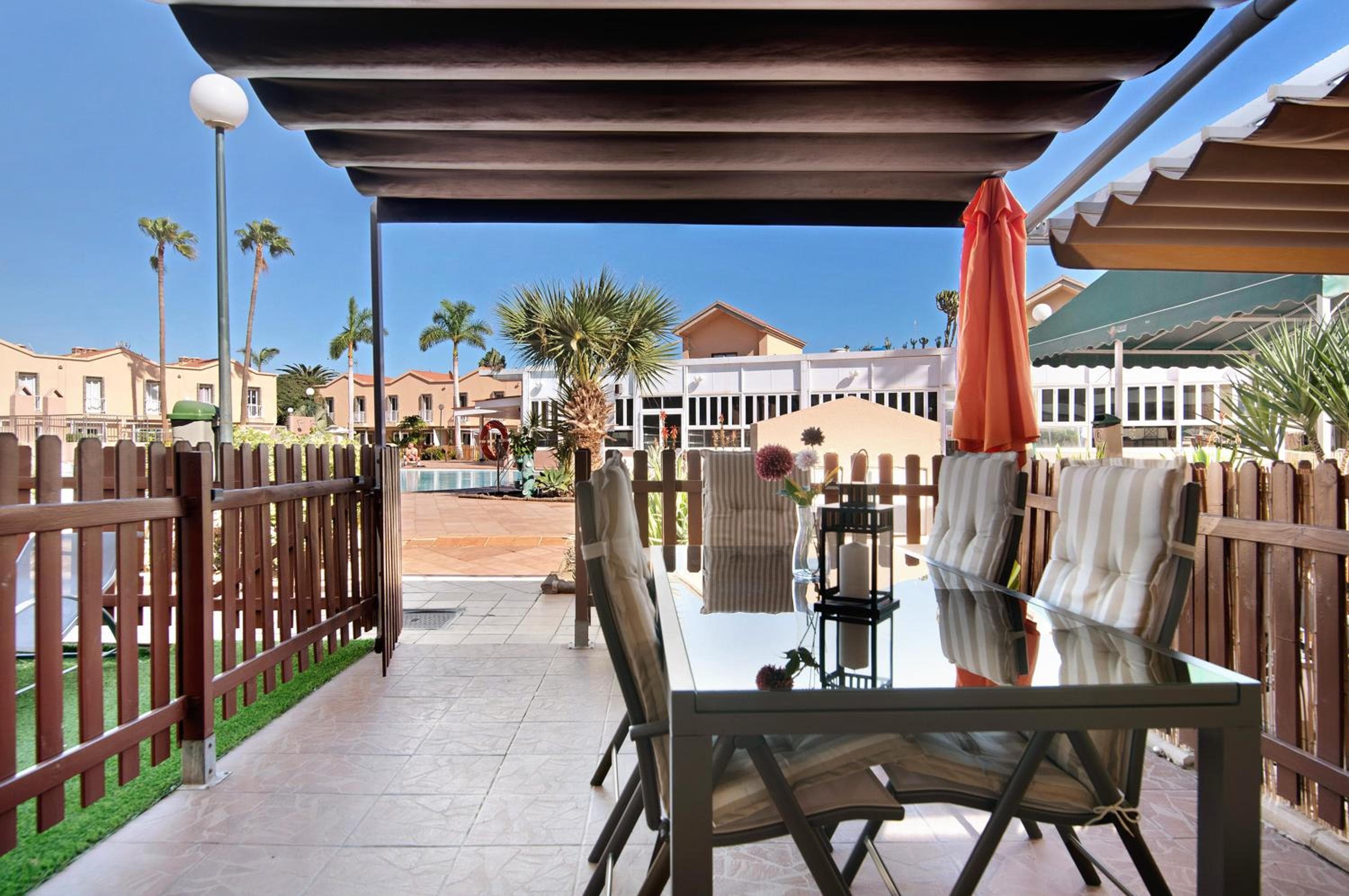 Place Oasis Green Luxury Pool — 4
