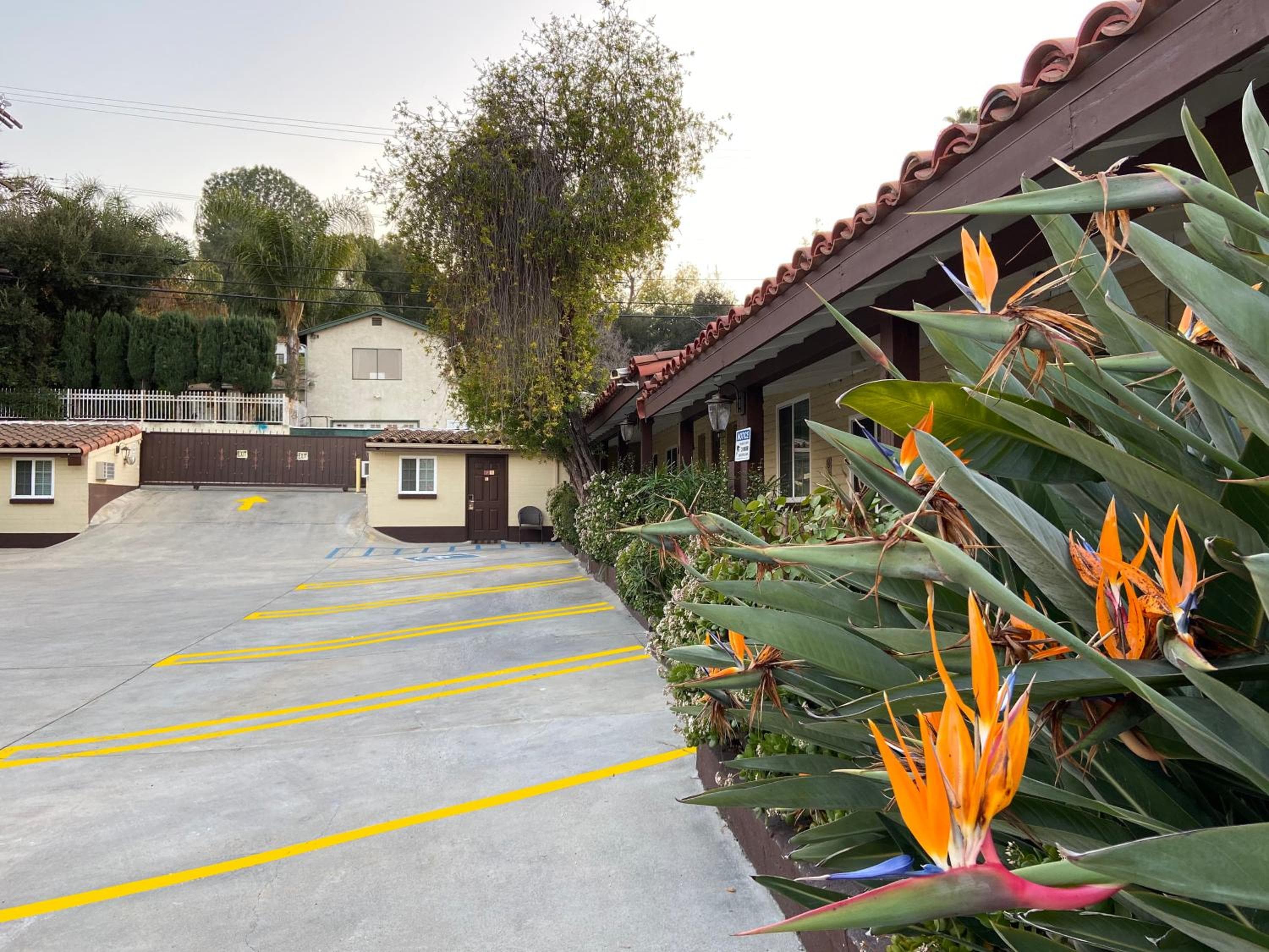 El Patio Inn - Near Universal Studios Hollywood — 5