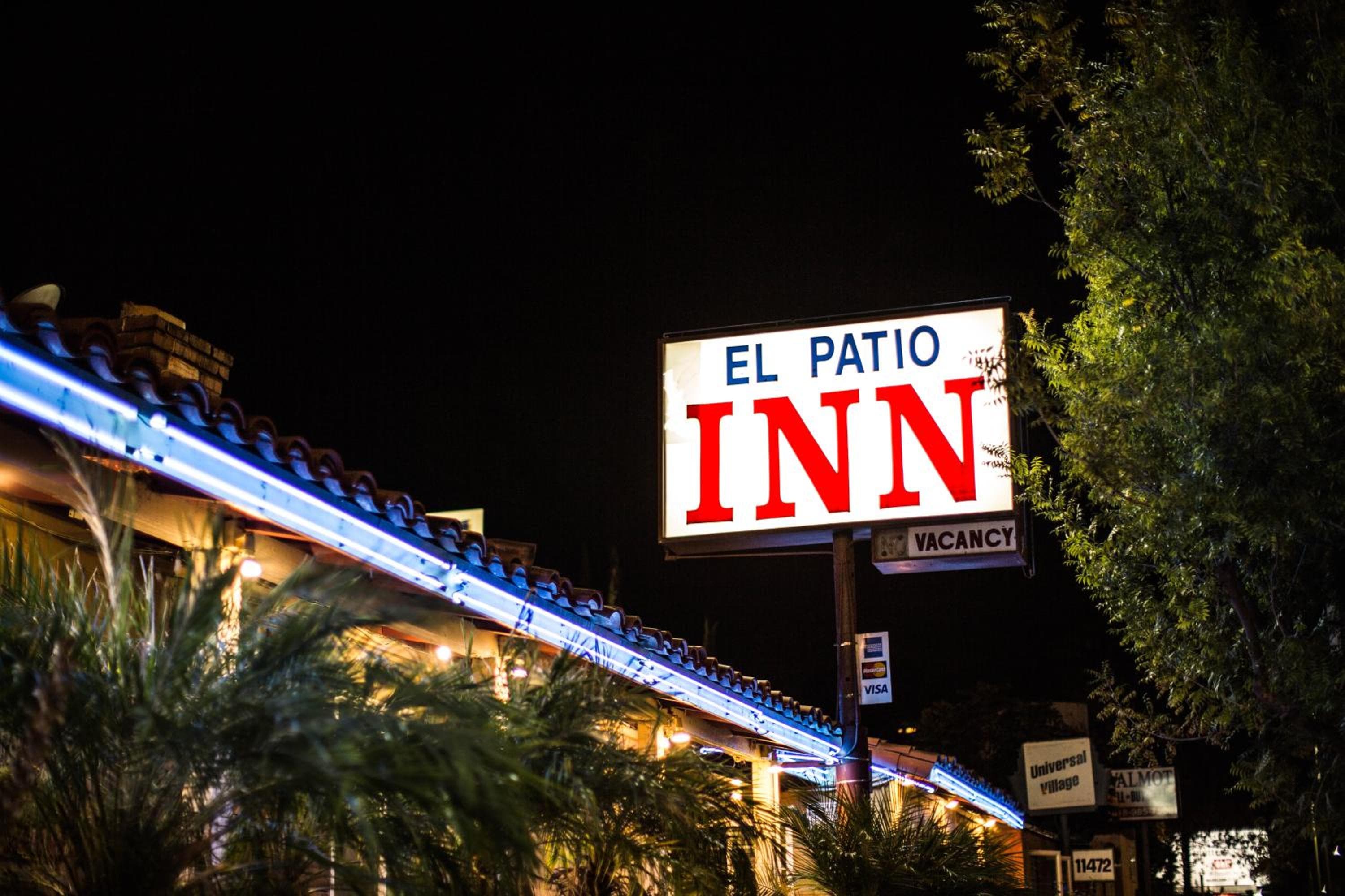 El Patio Inn - Near Universal Studios Hollywood — 1