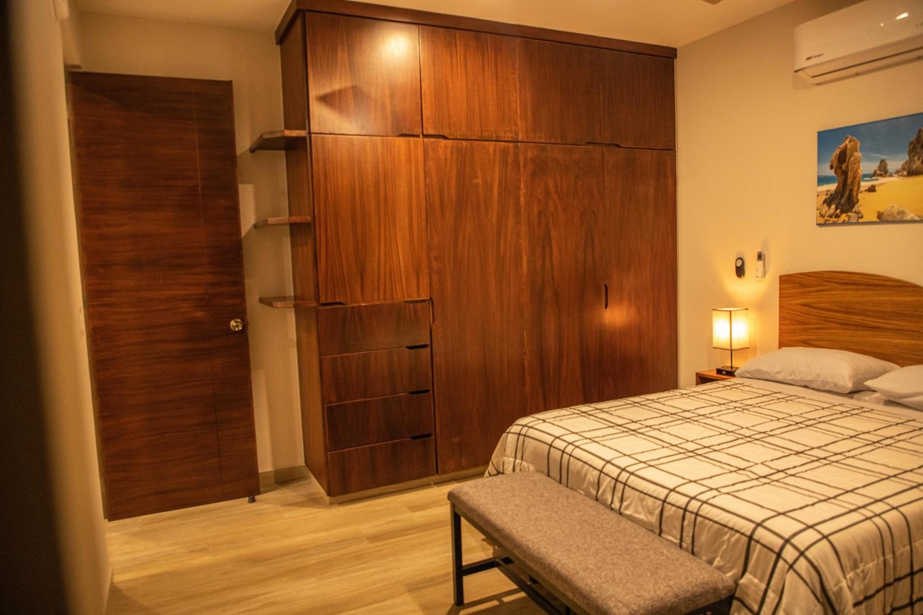 NUOVO condominio con piscina sul tetto e vista — 13