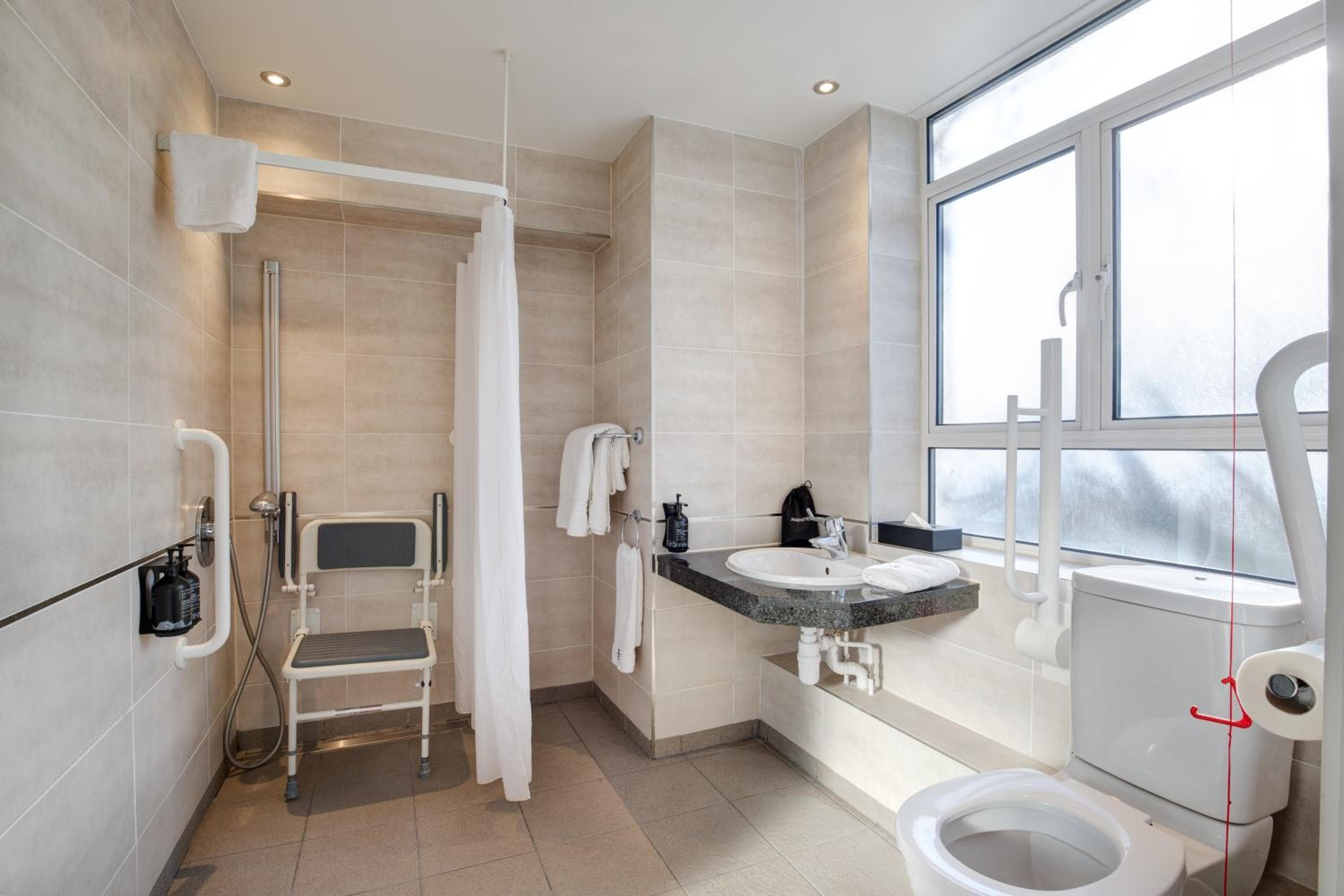 Präsident Hotel — 23