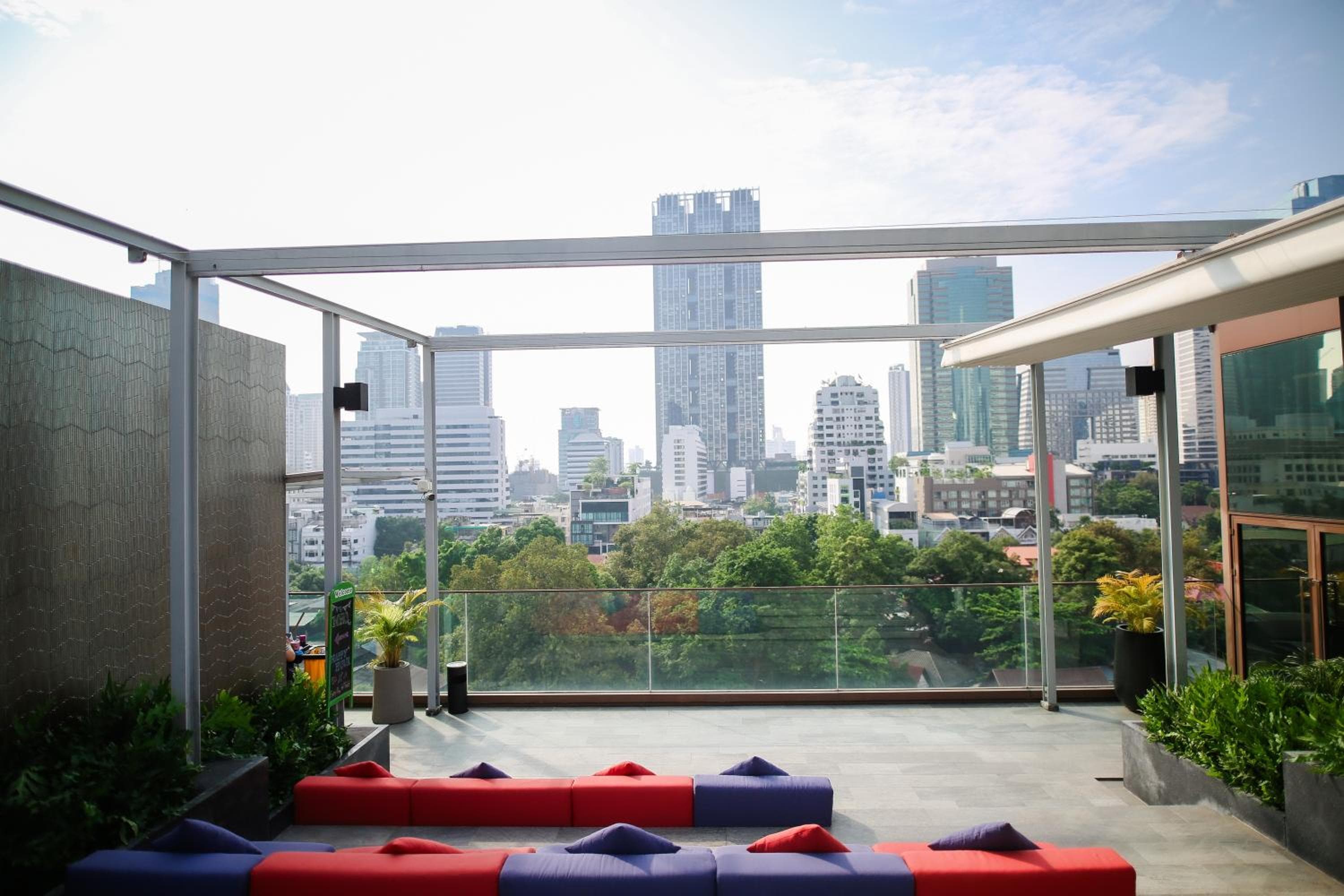 ibis Styles Bangkok Silom — 7