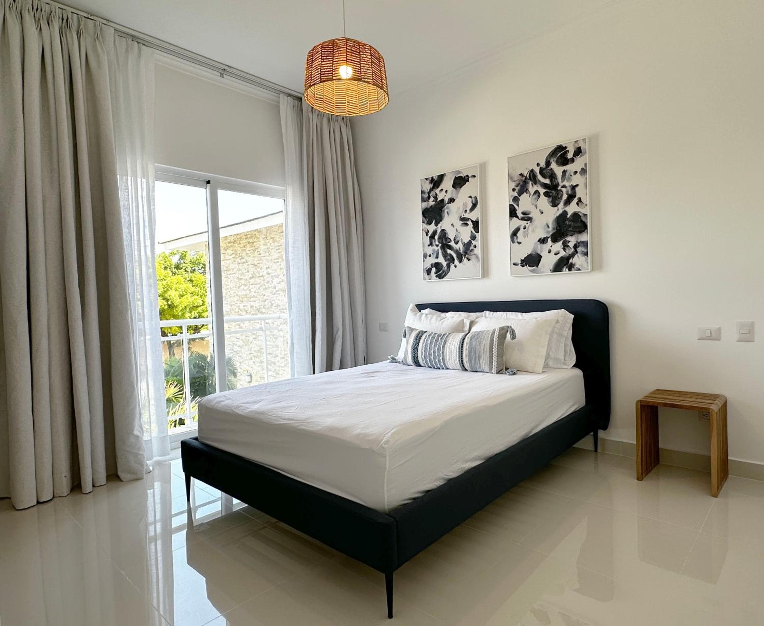 Golf e condominio con vista sul lago vicino alla spiaggia — 10