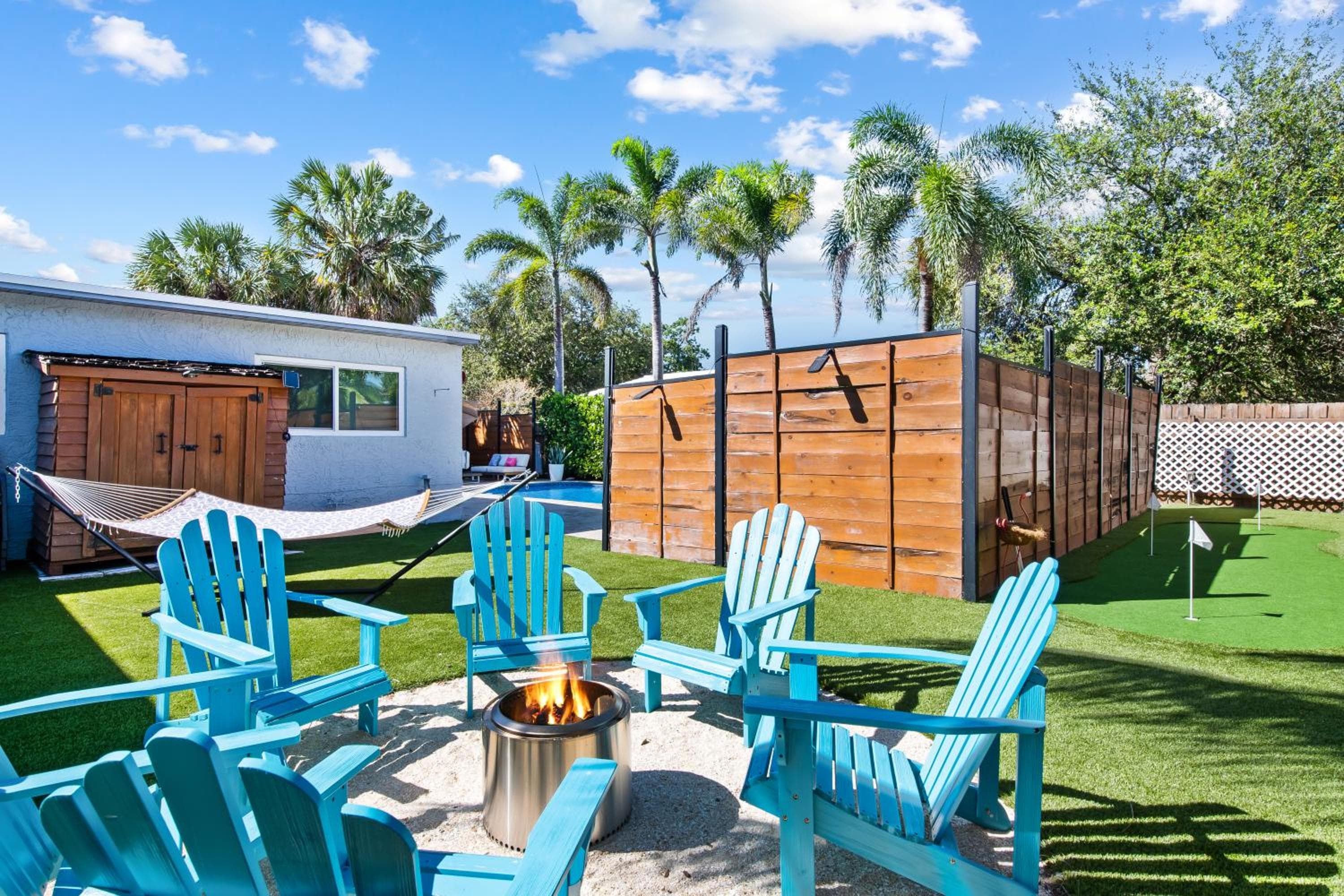 Palms Retreat! Giant Heated Pool-HotTub-FirePit-5Min2Beach-Pets-EV Chgr — 25
