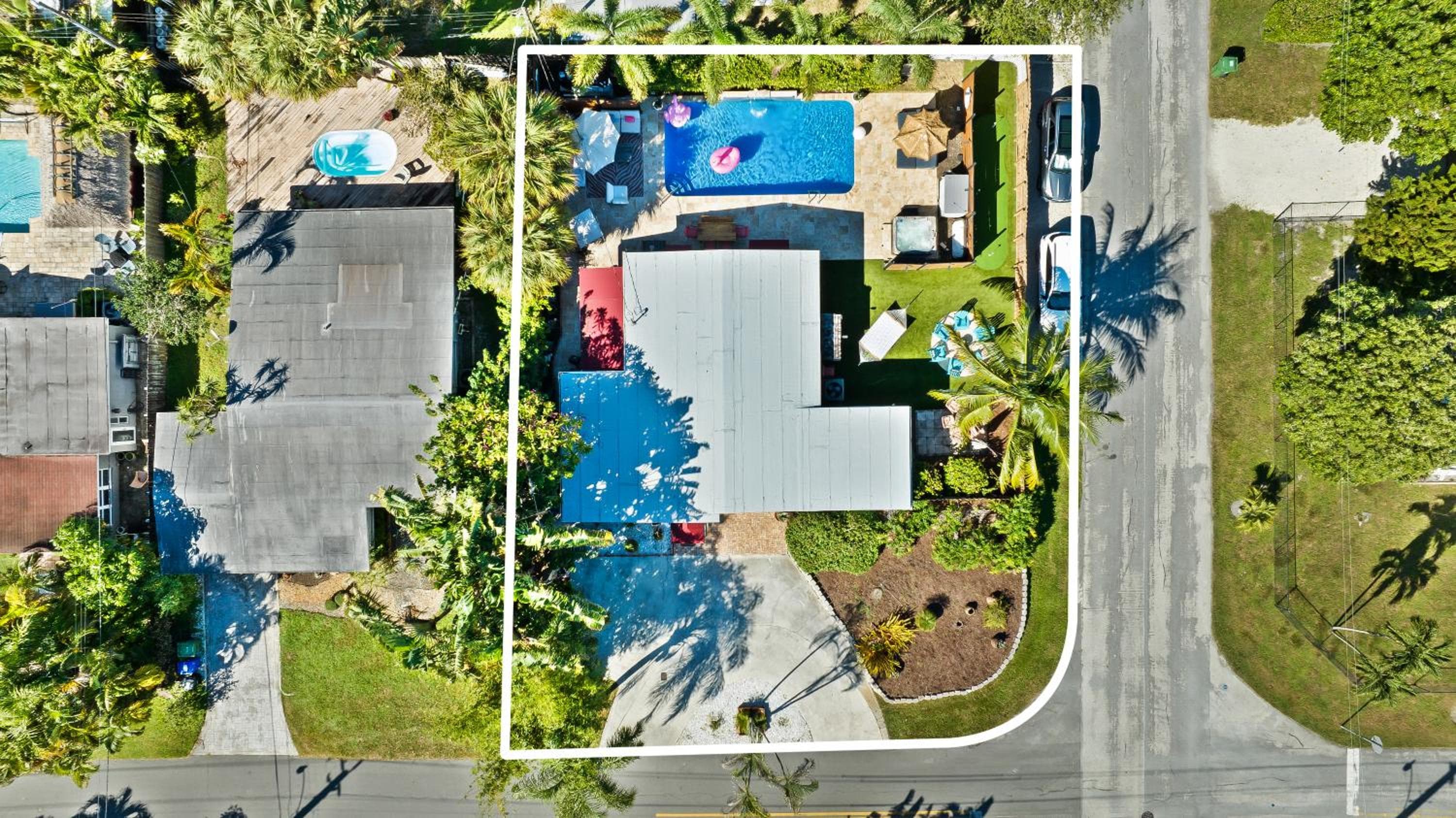 Palms Retreat! Giant Heated Pool-HotTub-FirePit-5Min2Beach-Pets-EV Chgr — 14