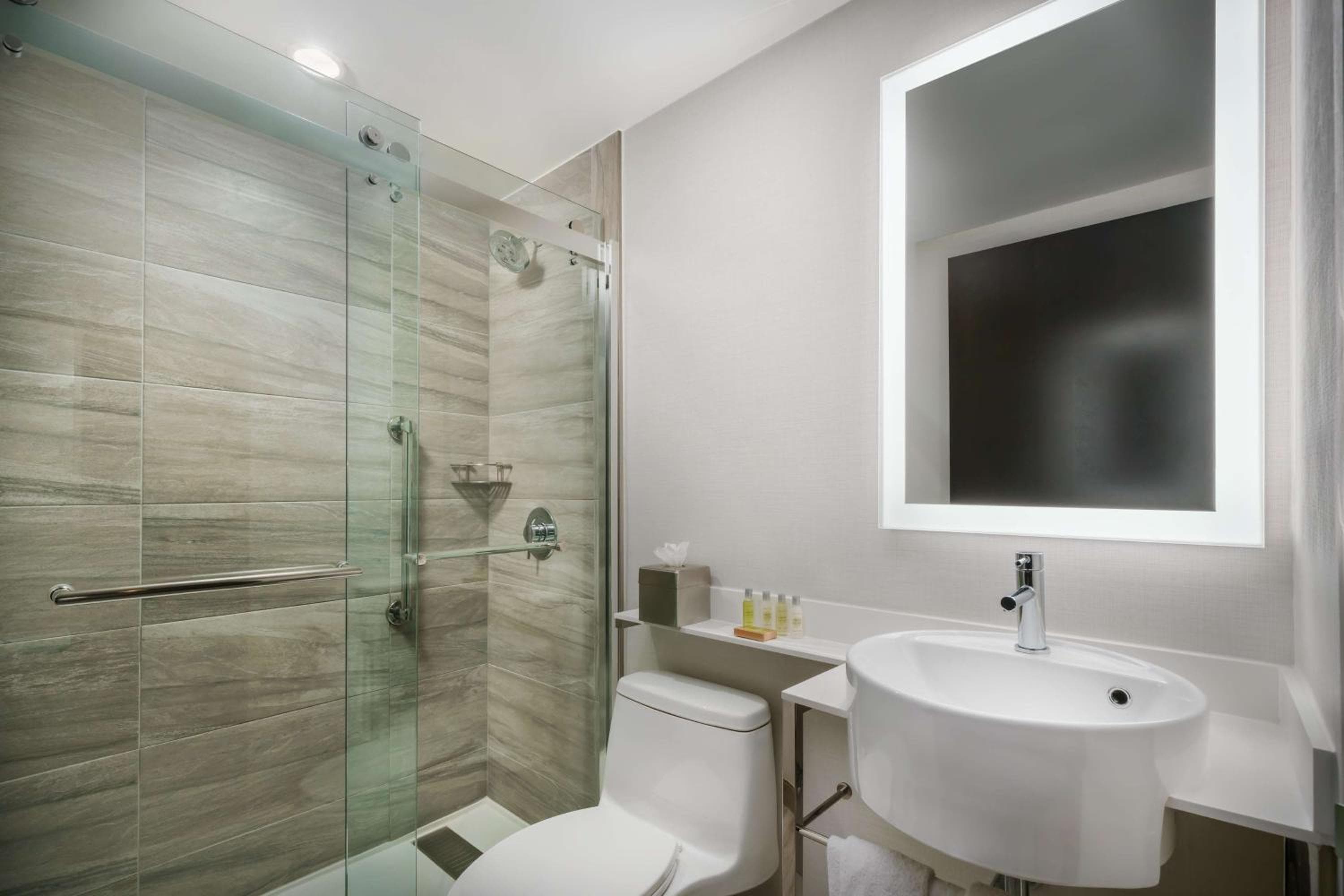 DoubleTree by Hilton New York Times Square South — 12