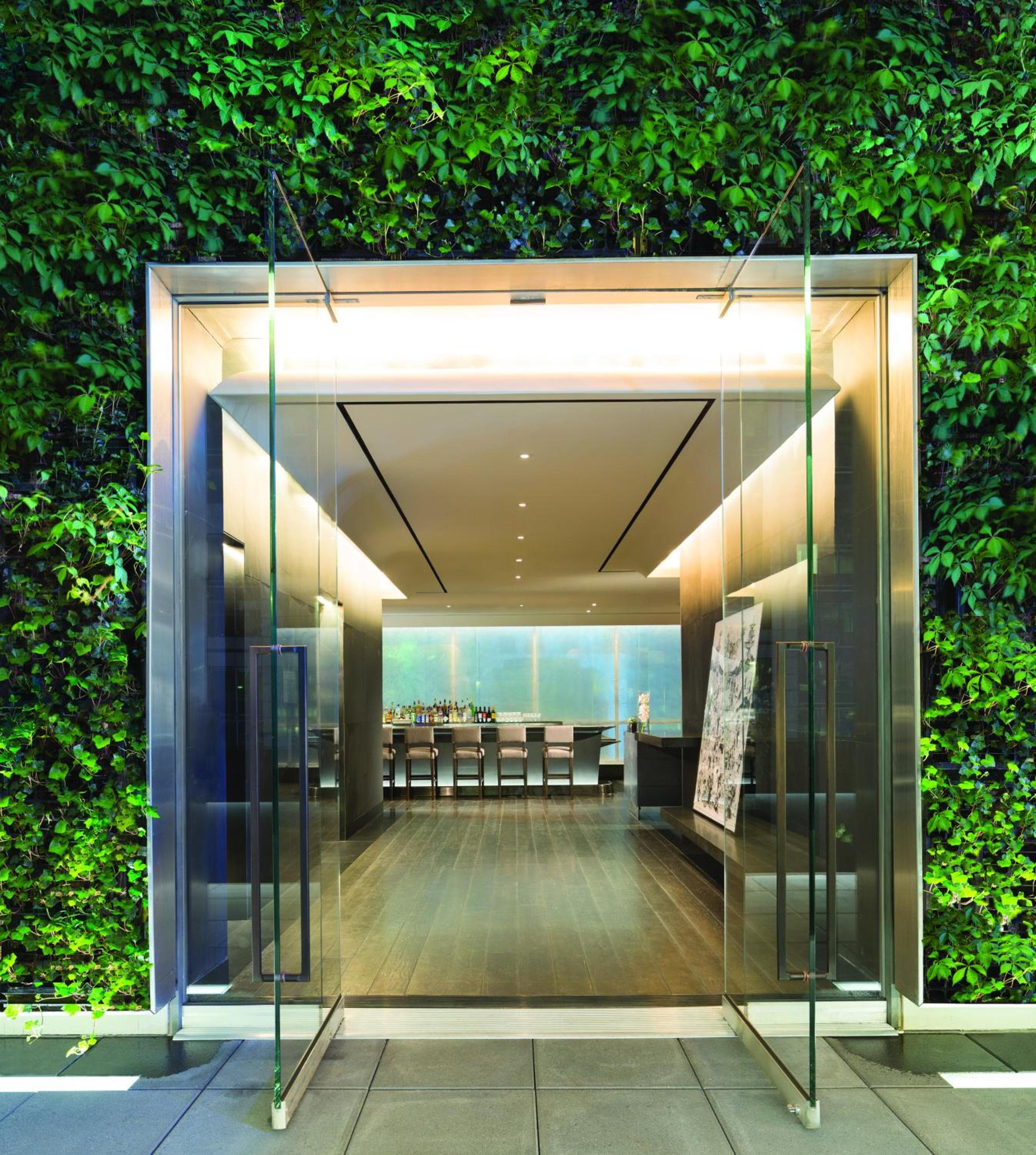 The Knickerbocker Hotel — 25