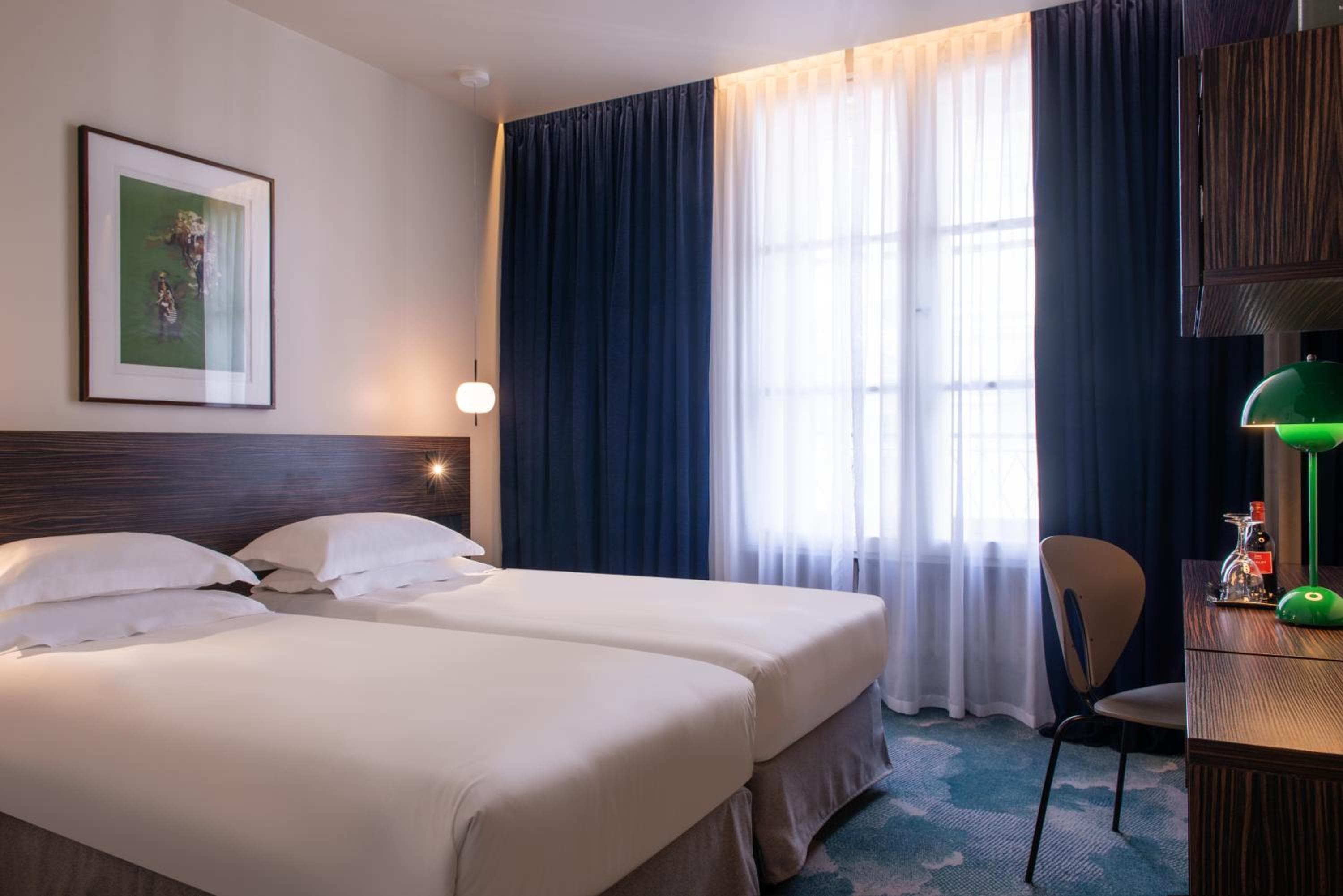 Golden Tulip Opera de Noailles — 25